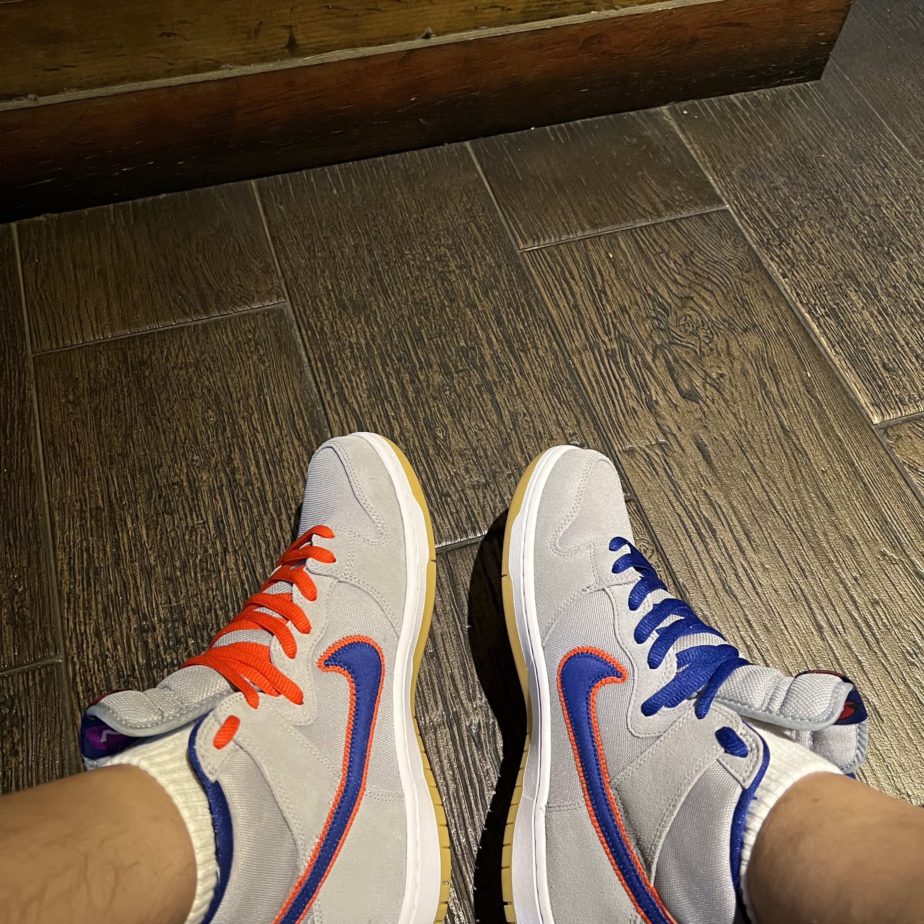 Nike SB Dunk High PRM Rush Blue and Team Orange 착용 스타일