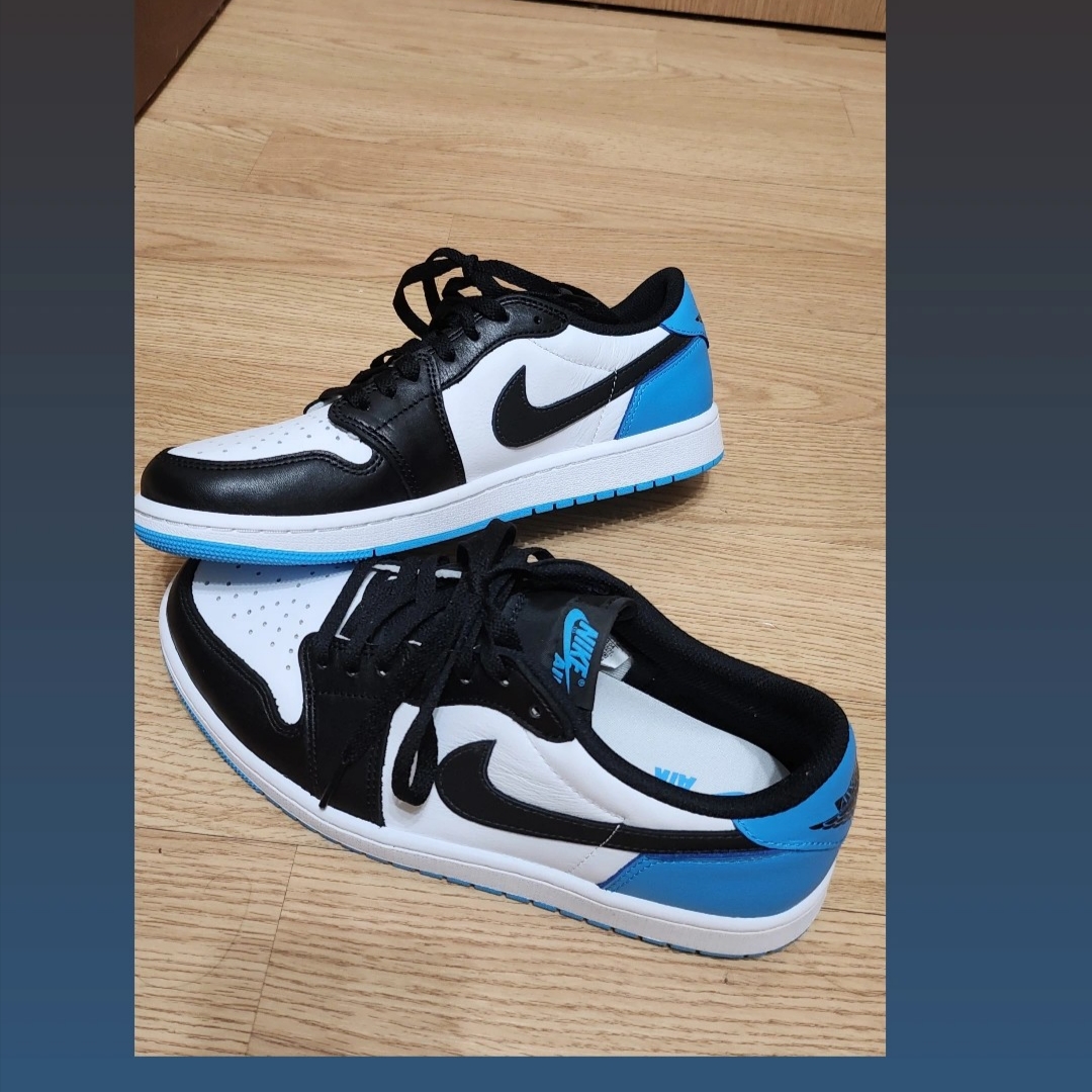 Jordan 1 Retro Low OG Black and Dark Powder Blue 착용 스타일