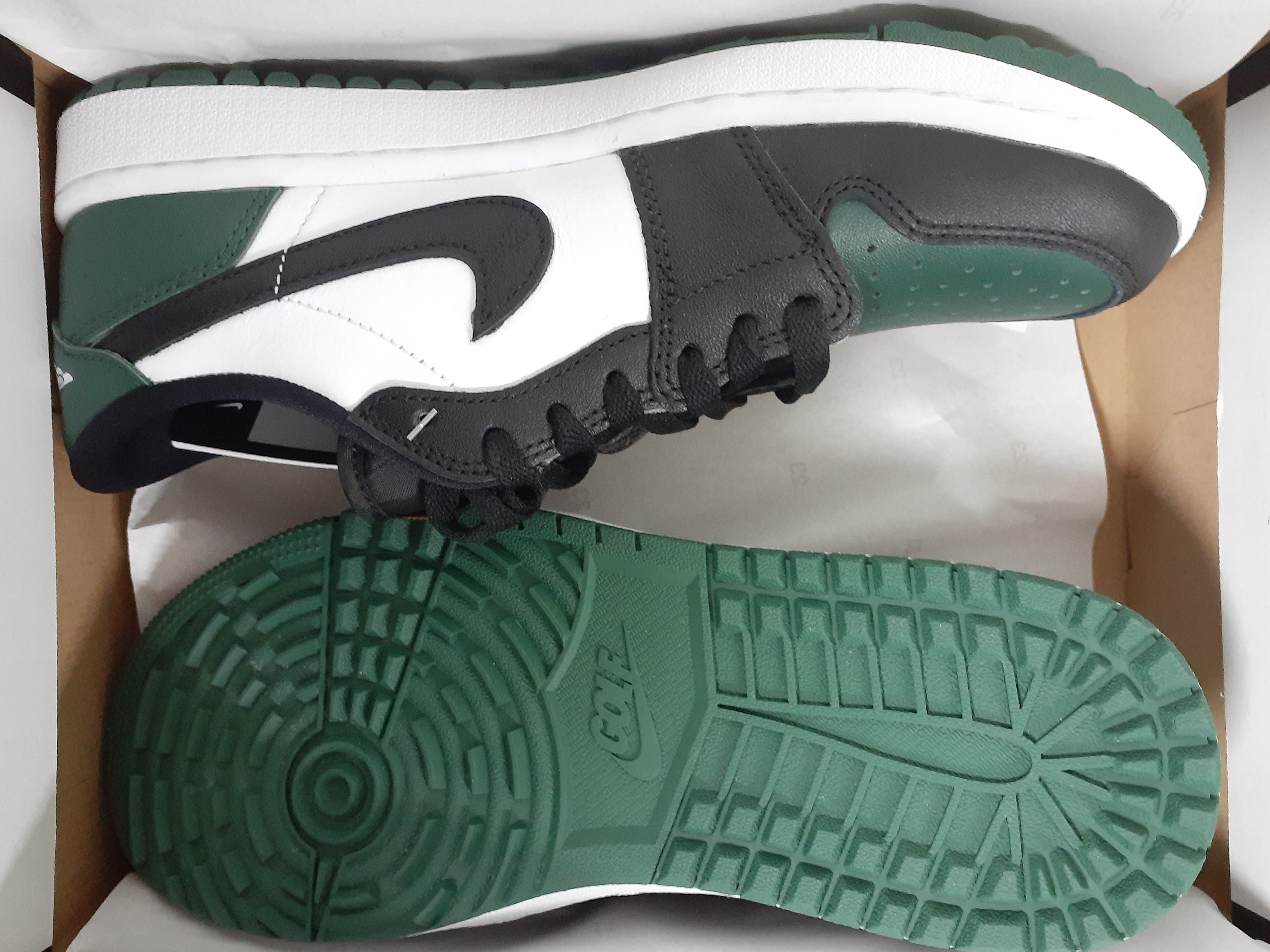 Jordan 1 Low Golf Noble Green 착용 스타일