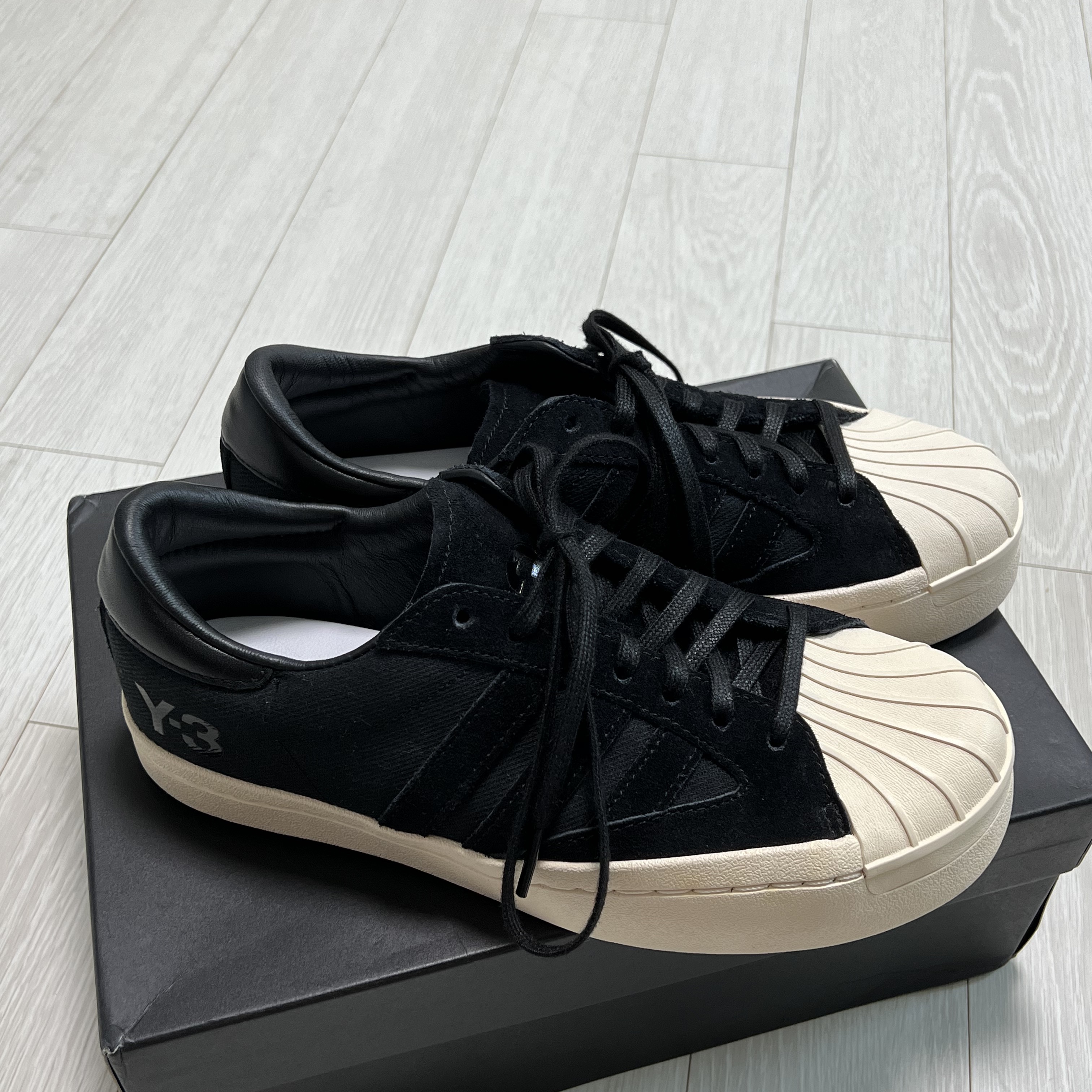 Y-3 Yohji Star Black 착용 스타일 - 3