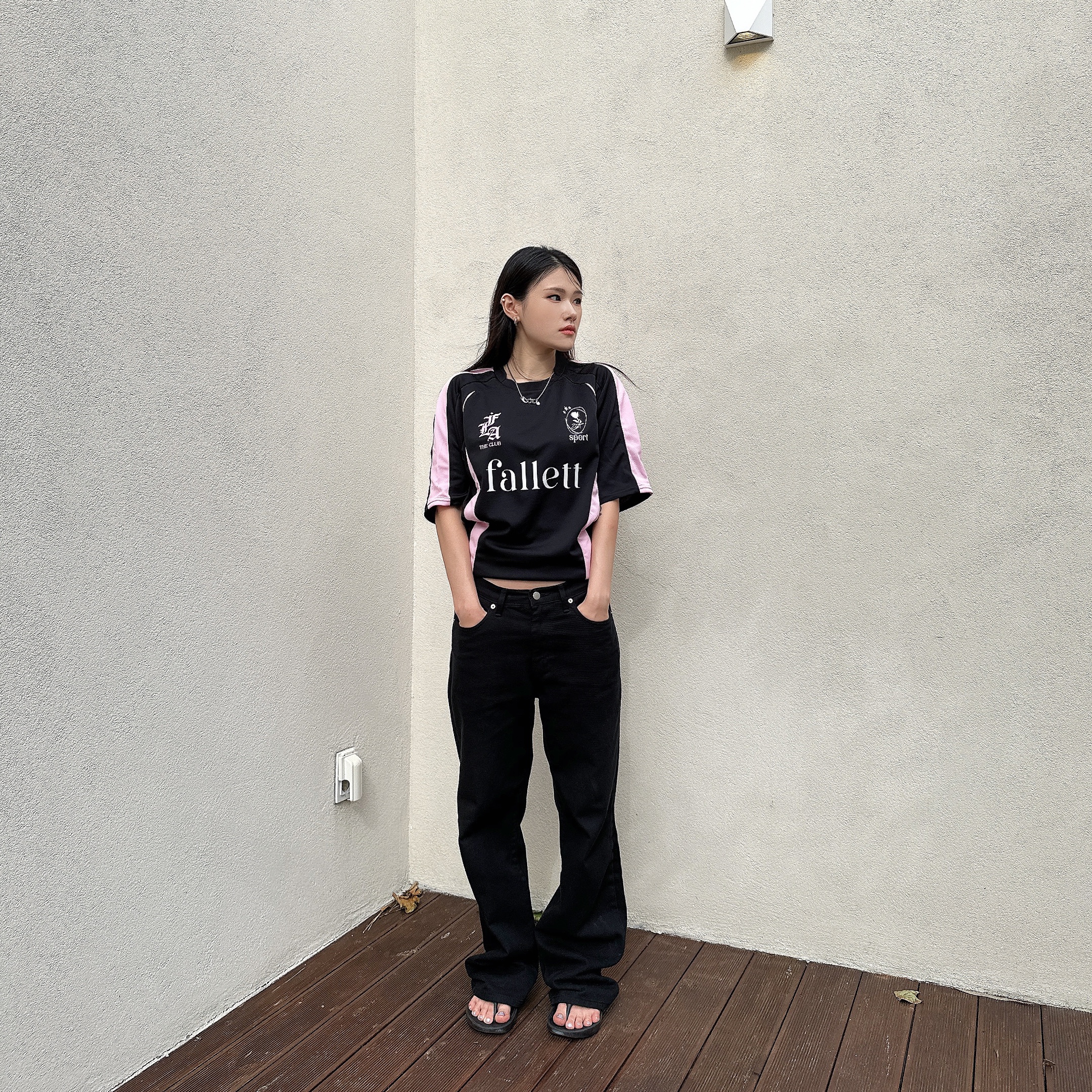 New Balance x Taw&Toe Flip Flop Black 착용 스타일 - 3