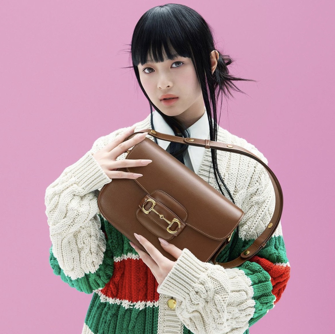 Gucci Hoesebit 1955 Shoulder Bag Brown 착용 스타일 - 1