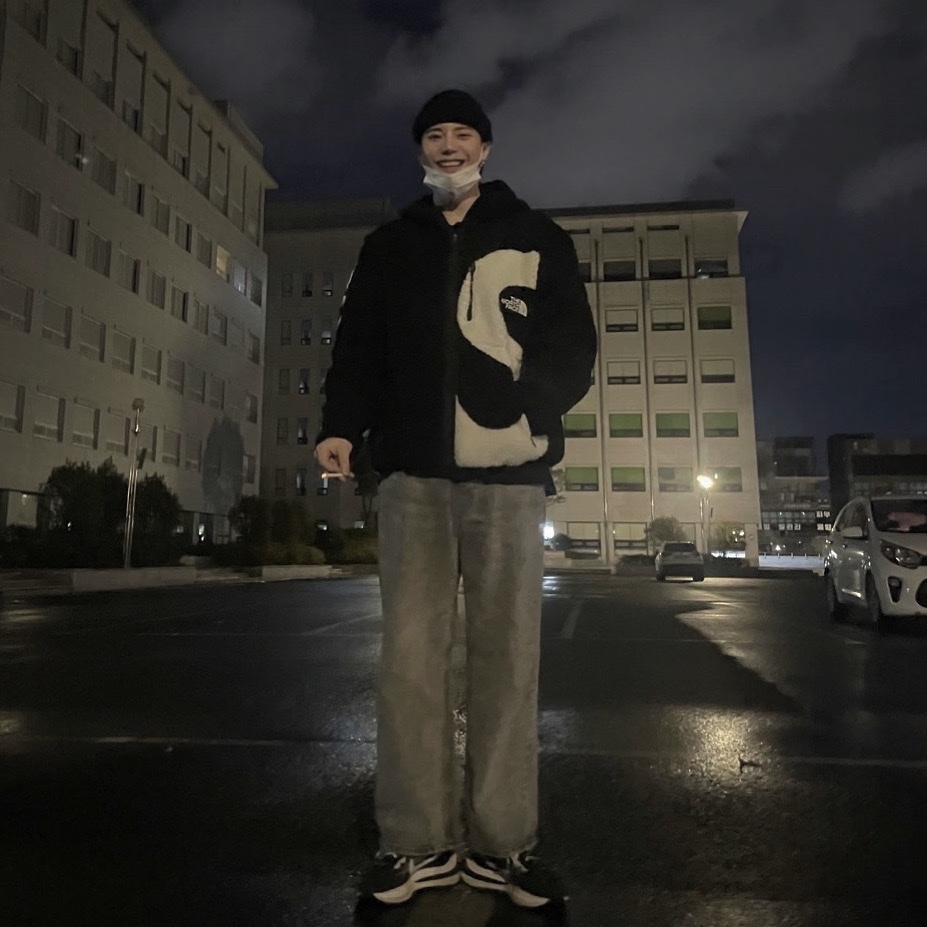 Supreme x The North Face S Logo Hooded Fleece Jacket Black - 20FW, Nike x Sacai VaporWaffle Black White 착용 스타일