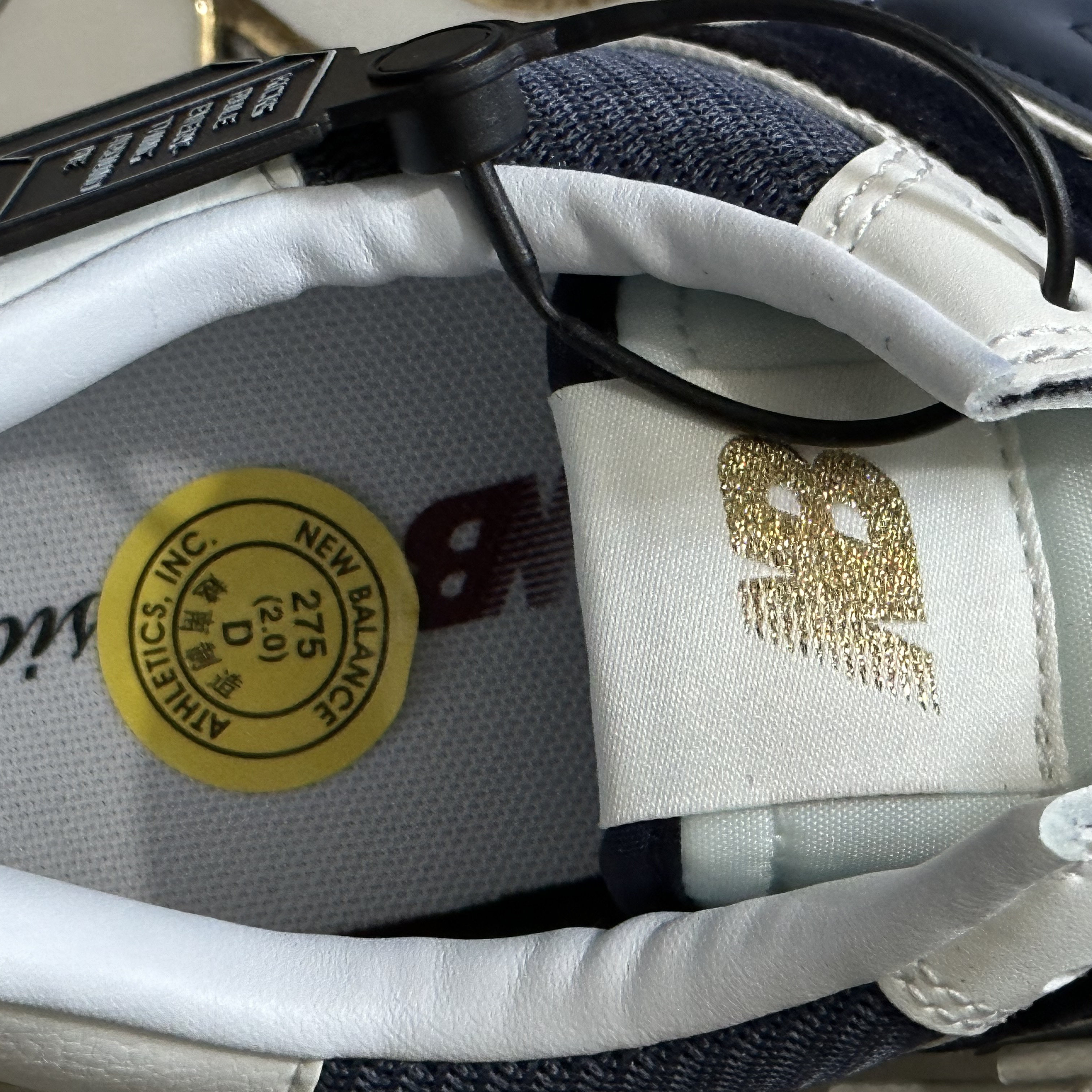 New Balance 574 Legacy Navy 착용 스타일 - 1