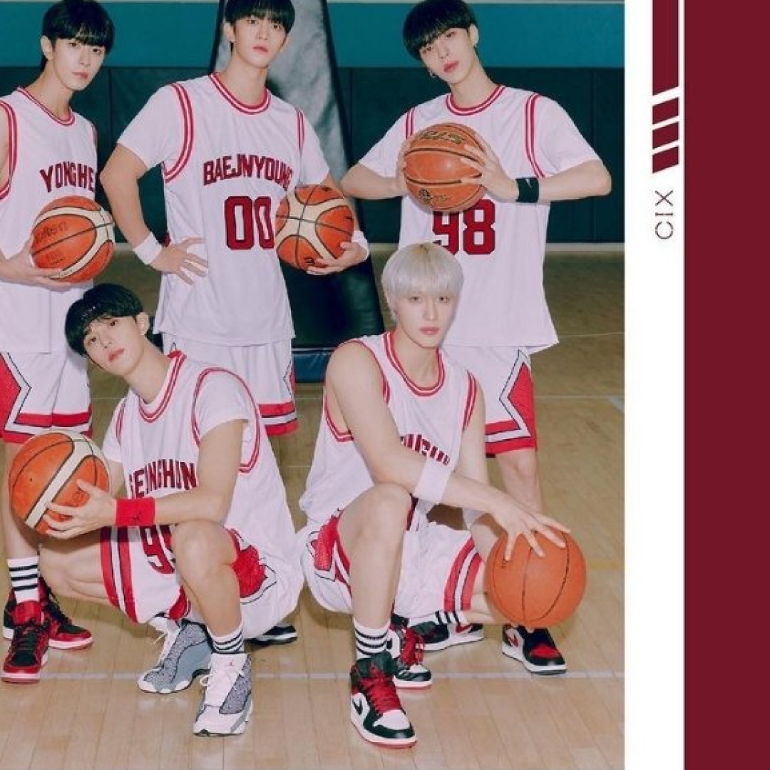 Jordan 1 Mid White Gym Red 착용 스타일 - 3
