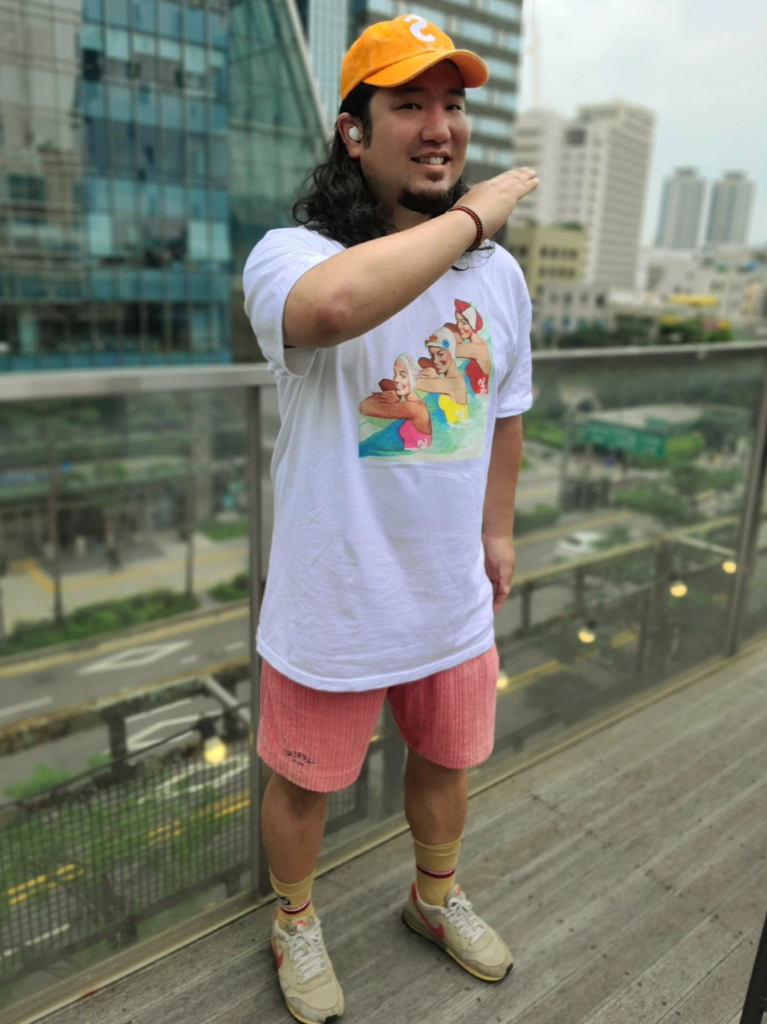 Supreme Pigment Canvas S Logo 6-Panel Orange - 23SS, Supreme Swimmers T-Shirt White - 18SS 착용 스타일 - 1
