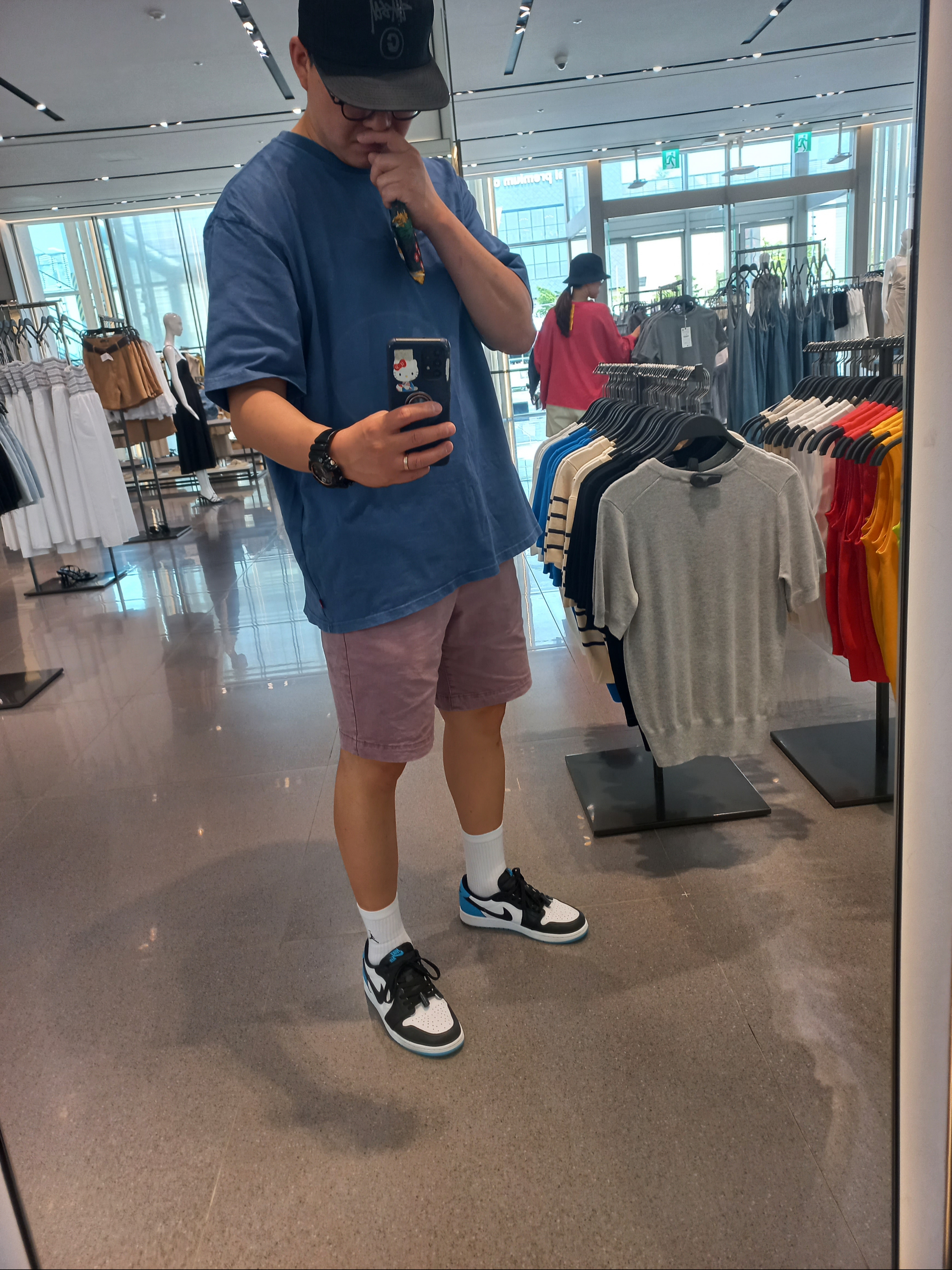 Jordan 1 Retro Low OG Black and Dark Powder Blue, (W) Jordan 1 Retro Low OG Black and Dark Powder Blue 착용 스타일