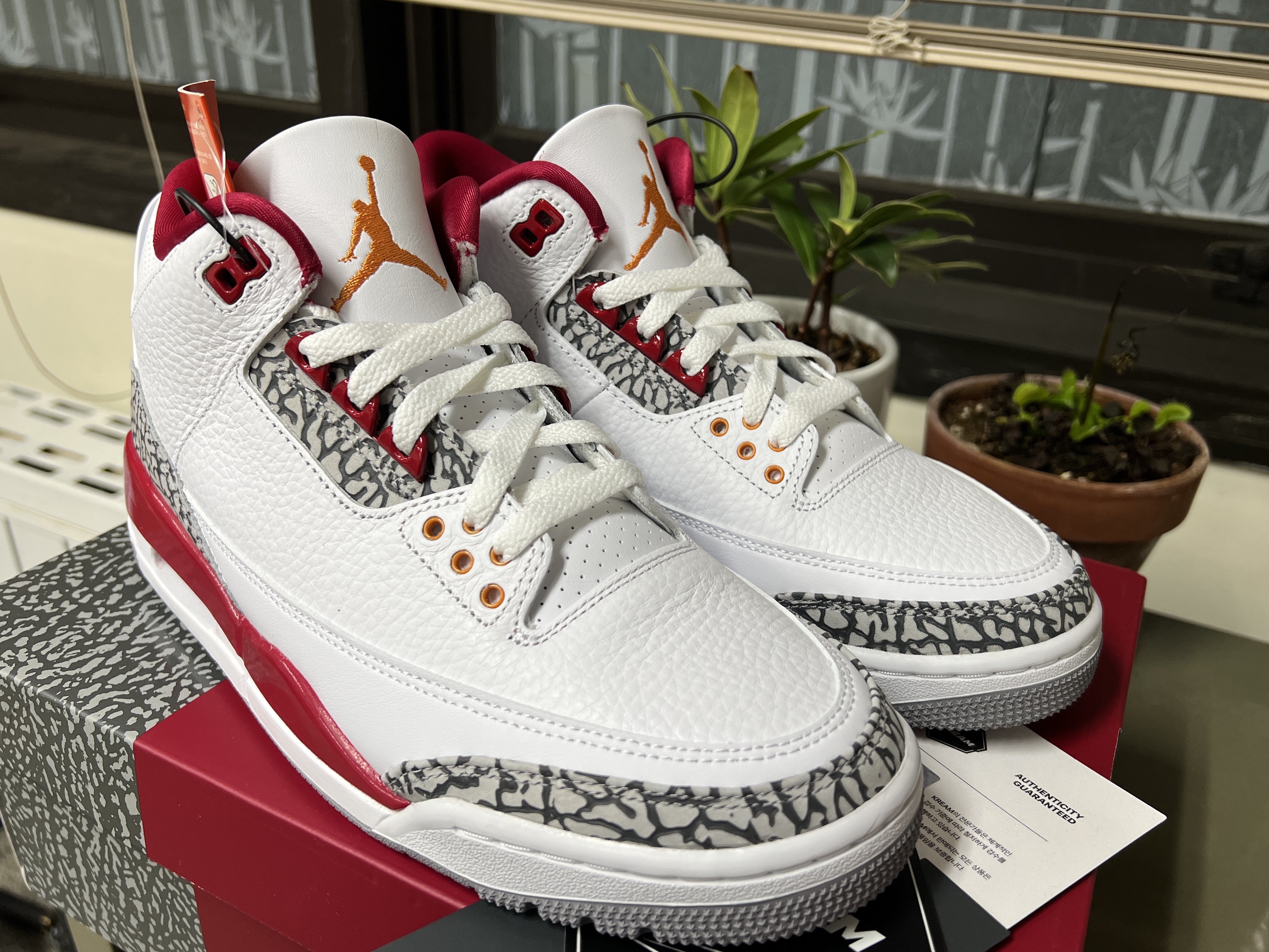 Jordan 3 Retro Cardinal Red 착용 스타일 - 1