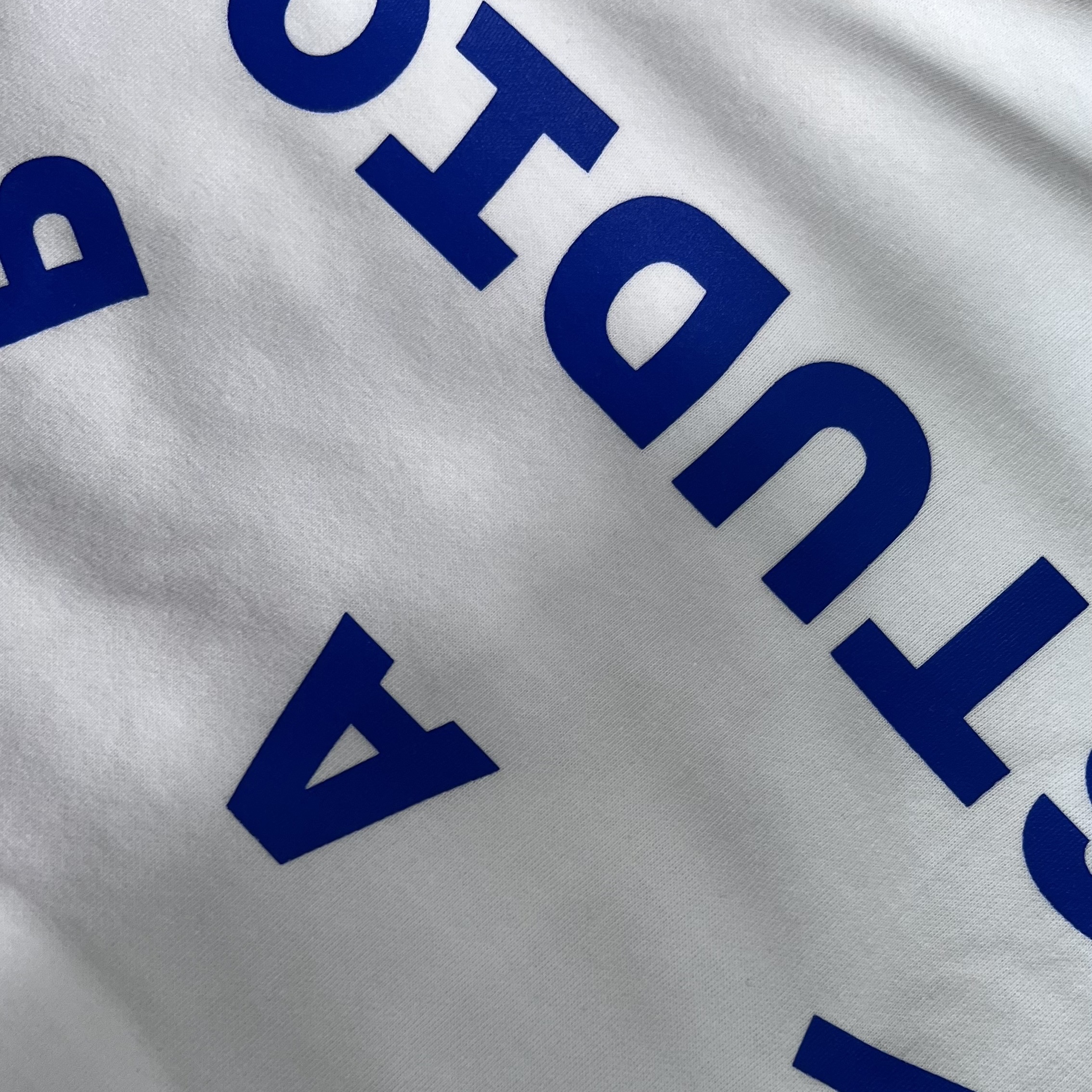 IAB Studio 10th Anniversary T-Shirt White 착용 스타일