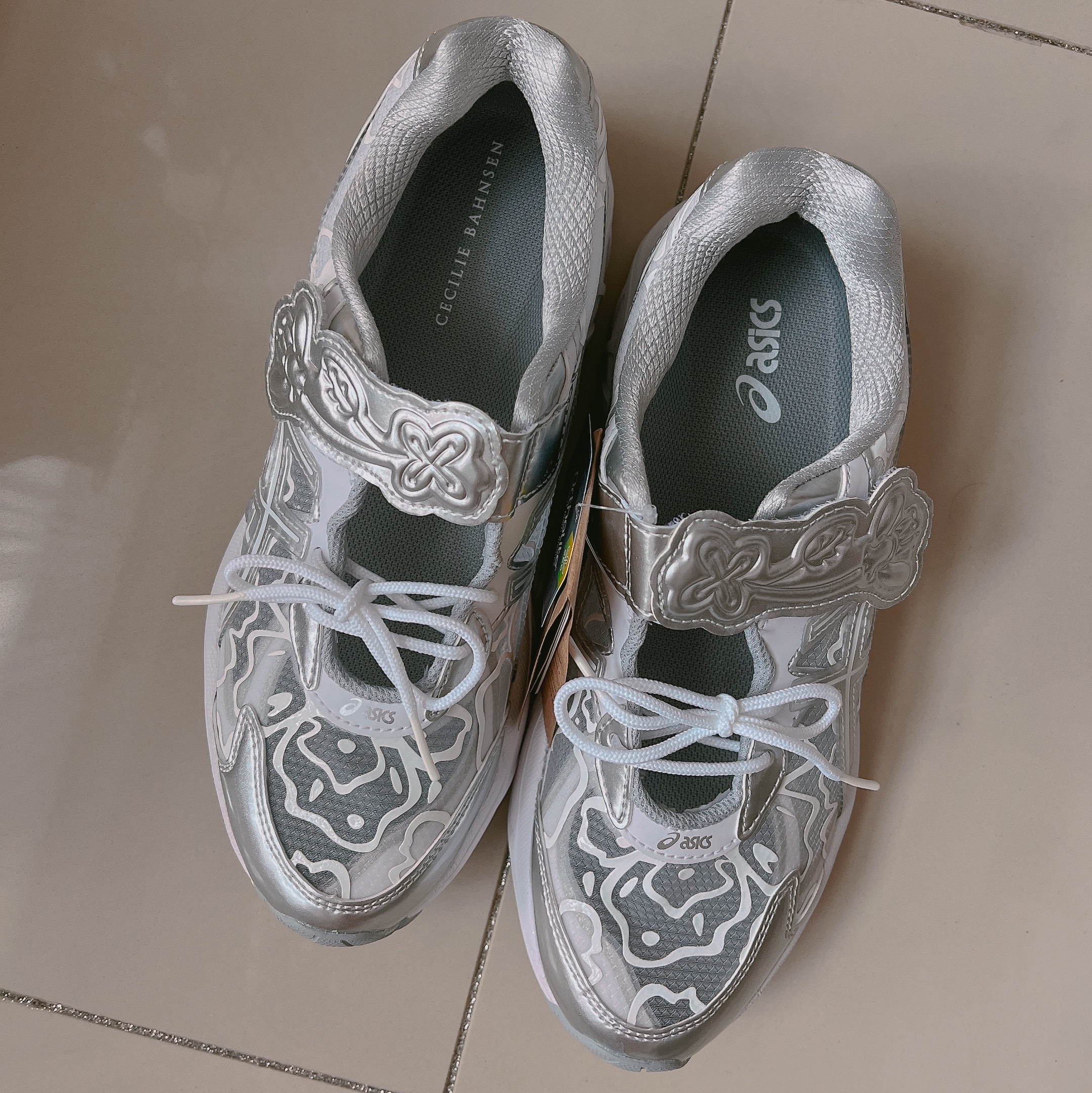 Asics x Cecilie Bahnsen GT-2160 White 착용 스타일