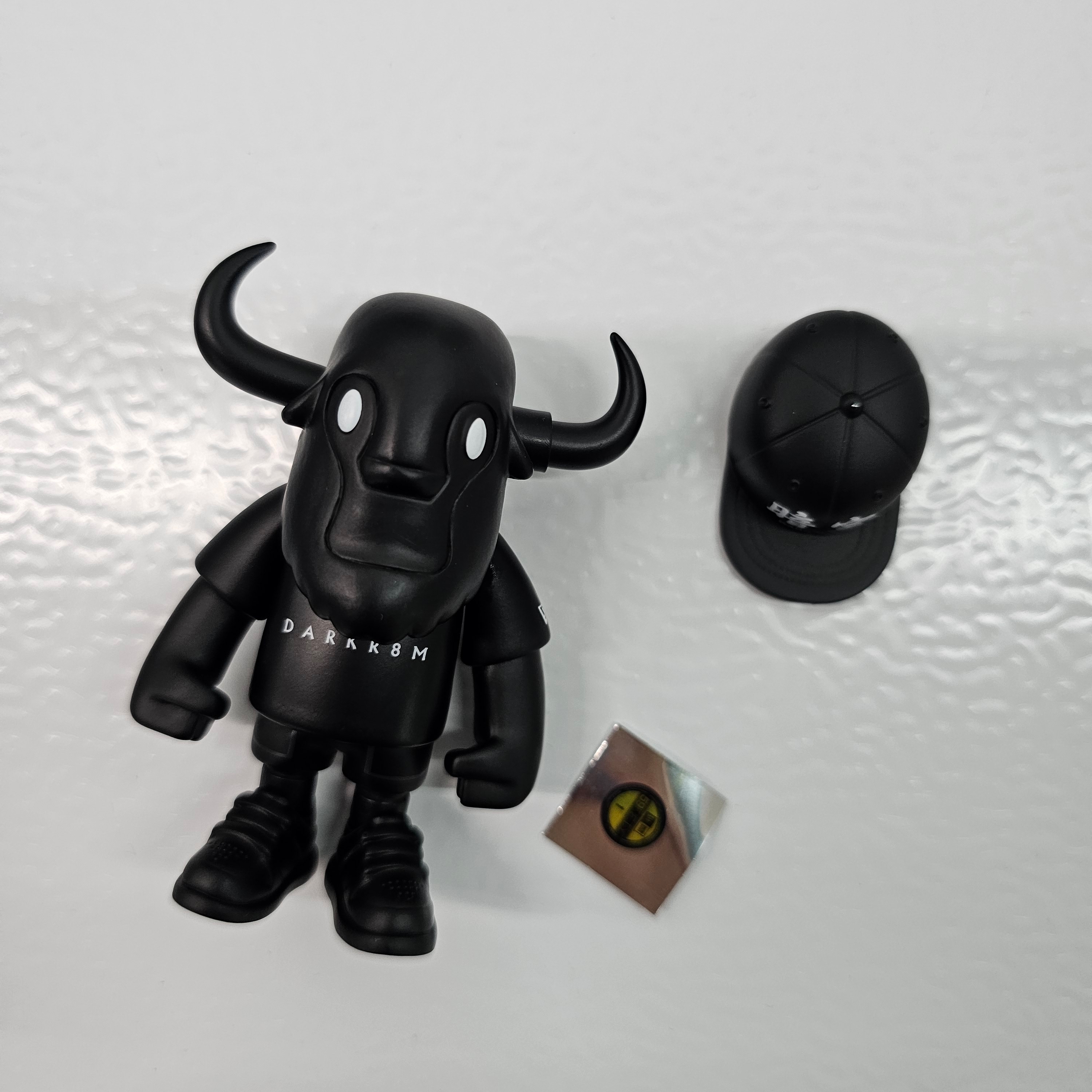 Darkr8m Studio x New Era FFALO Figure Black 착용 스타일 - 1