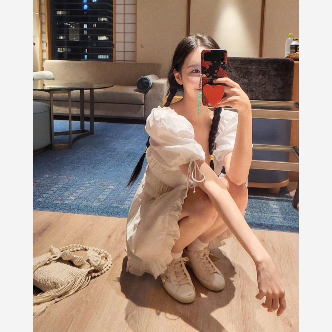 (W) Golden Goose Superstar White Pink Heel Tab Sneakers 착용 스타일 - 3