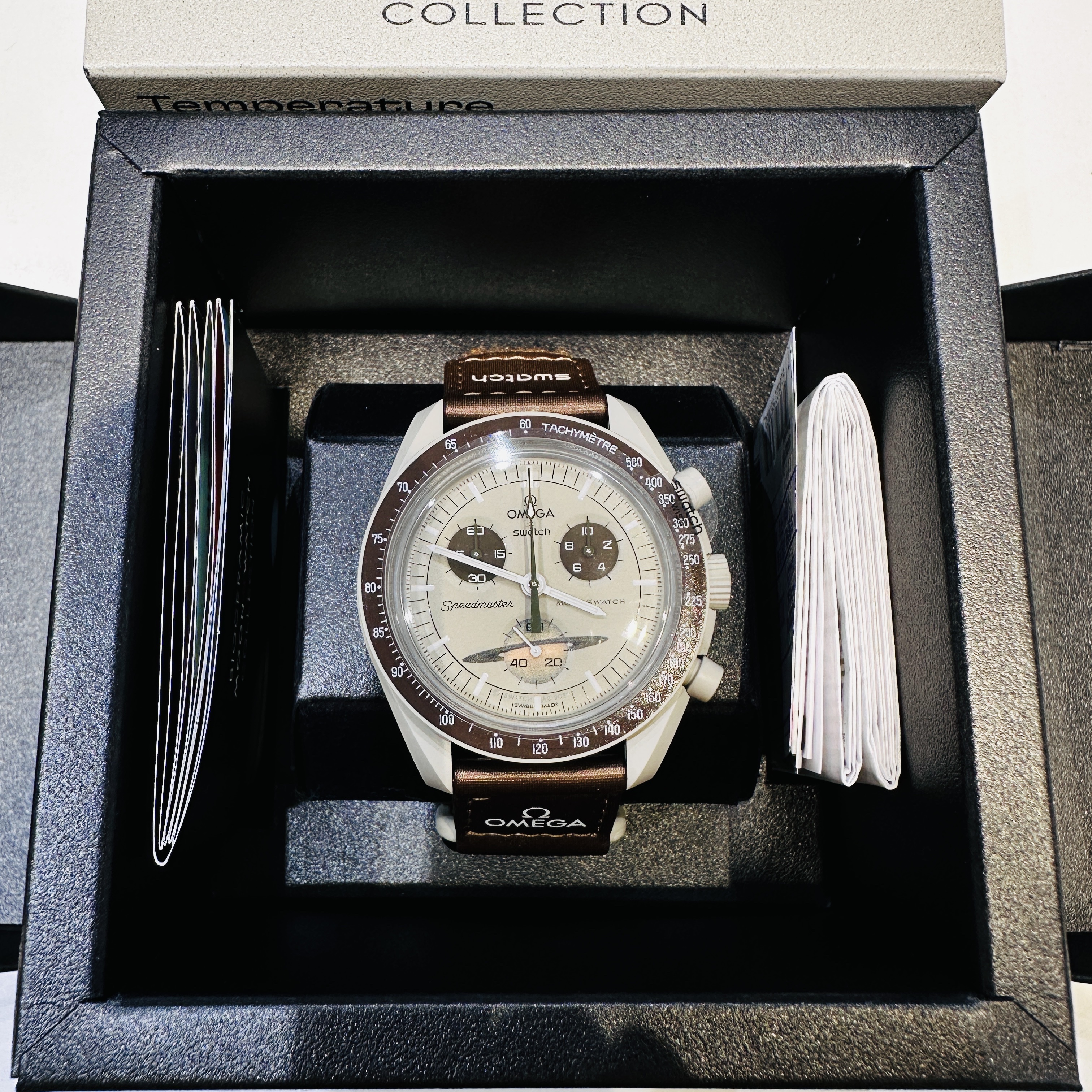 Swatch x Omega Bioceramic MoonSwatch Mission To Saturn 착용 스타일 - 1