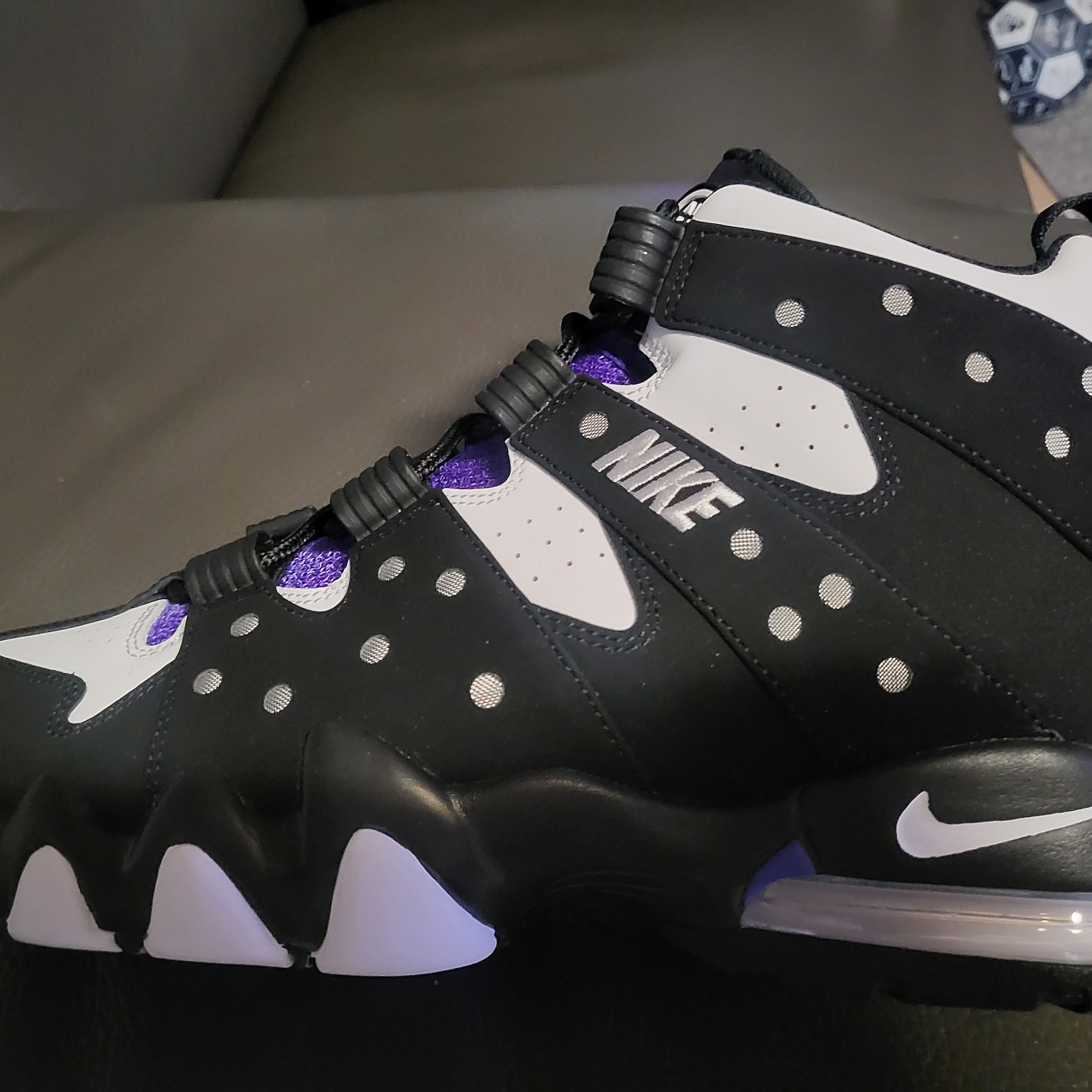 Nike Air Max 2 CB 94 Black and Pure Purple 착용 스타일 - 1