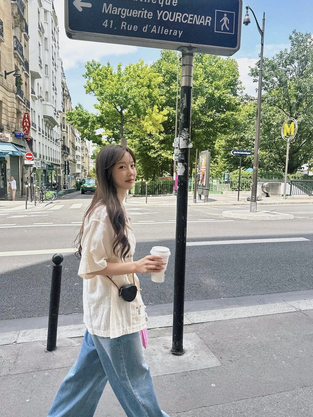 Celine Crossbody Micro Heart in Triomphe Canvas Tan 착용 스타일
