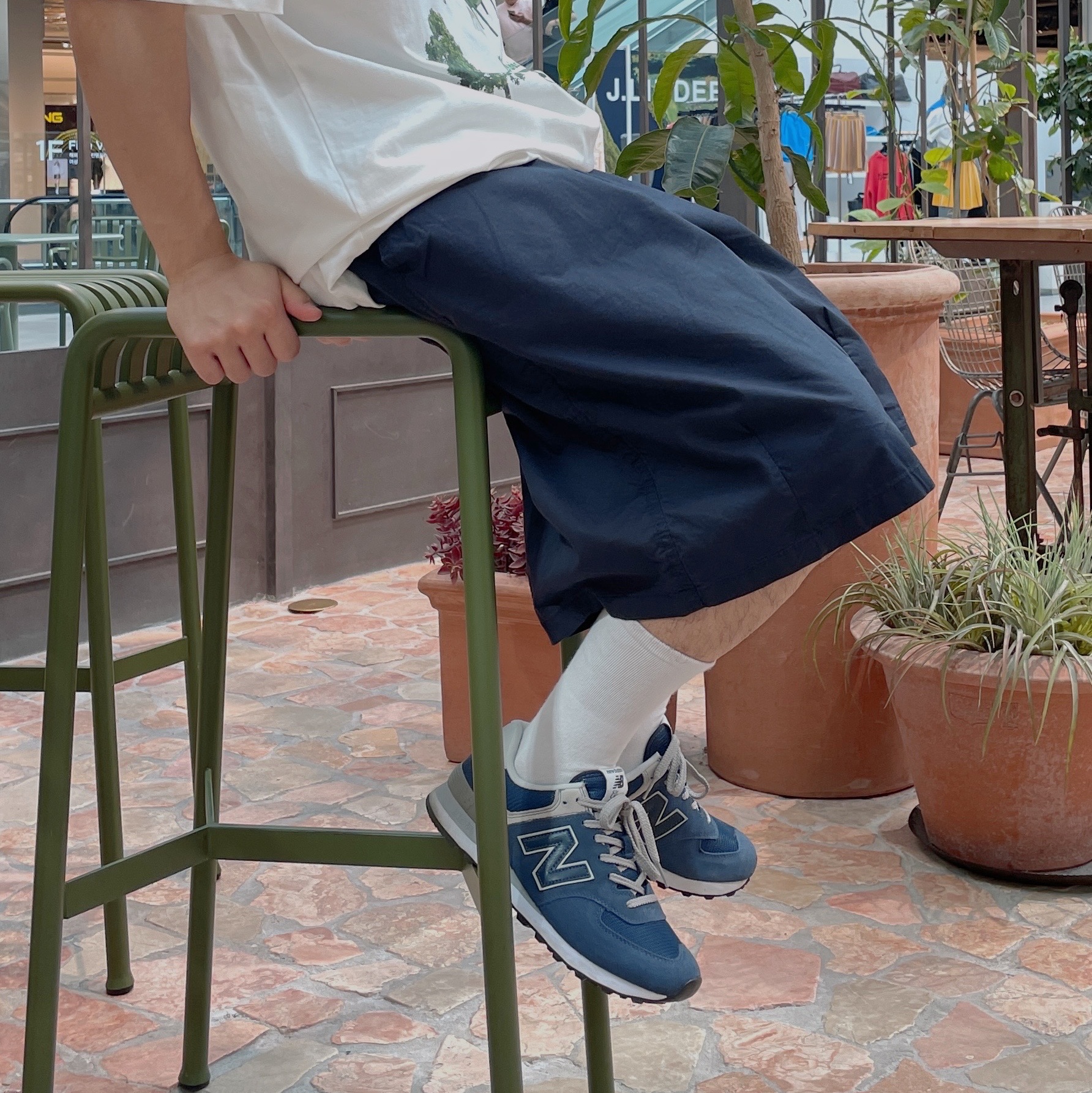 New Balance 574 Navy - D Standard 착용 스타일 - 3