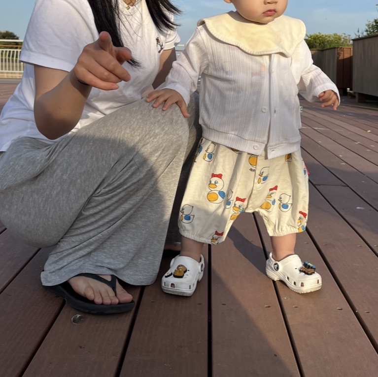 (Kids) Crocs Classic Clog White 착용 스타일