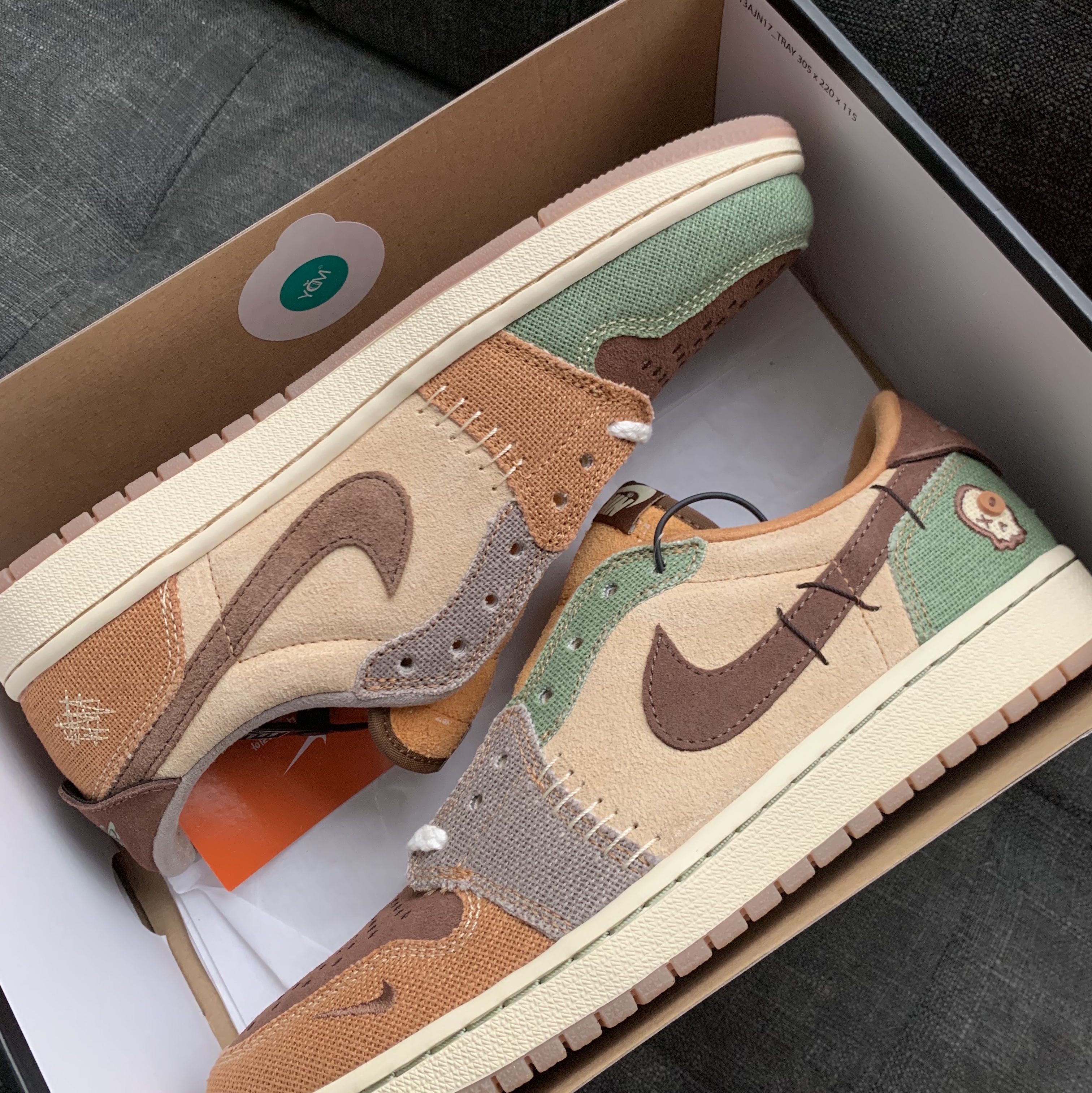 Jordan 1 x Zion Williamson Retro Low OG Flax and Oil Green 착용 스타일