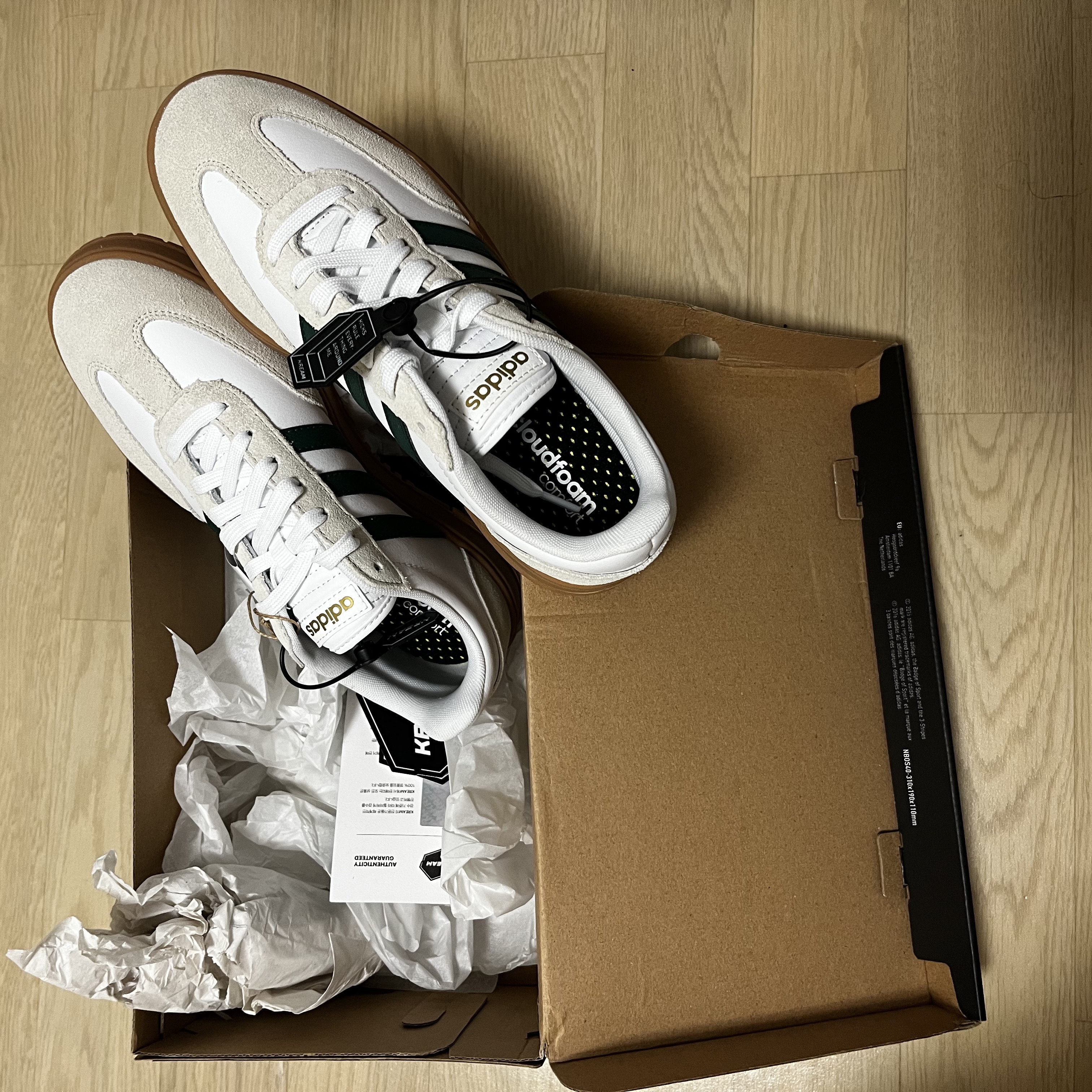 Adidas Gradas Collegiate Green 착용 스타일