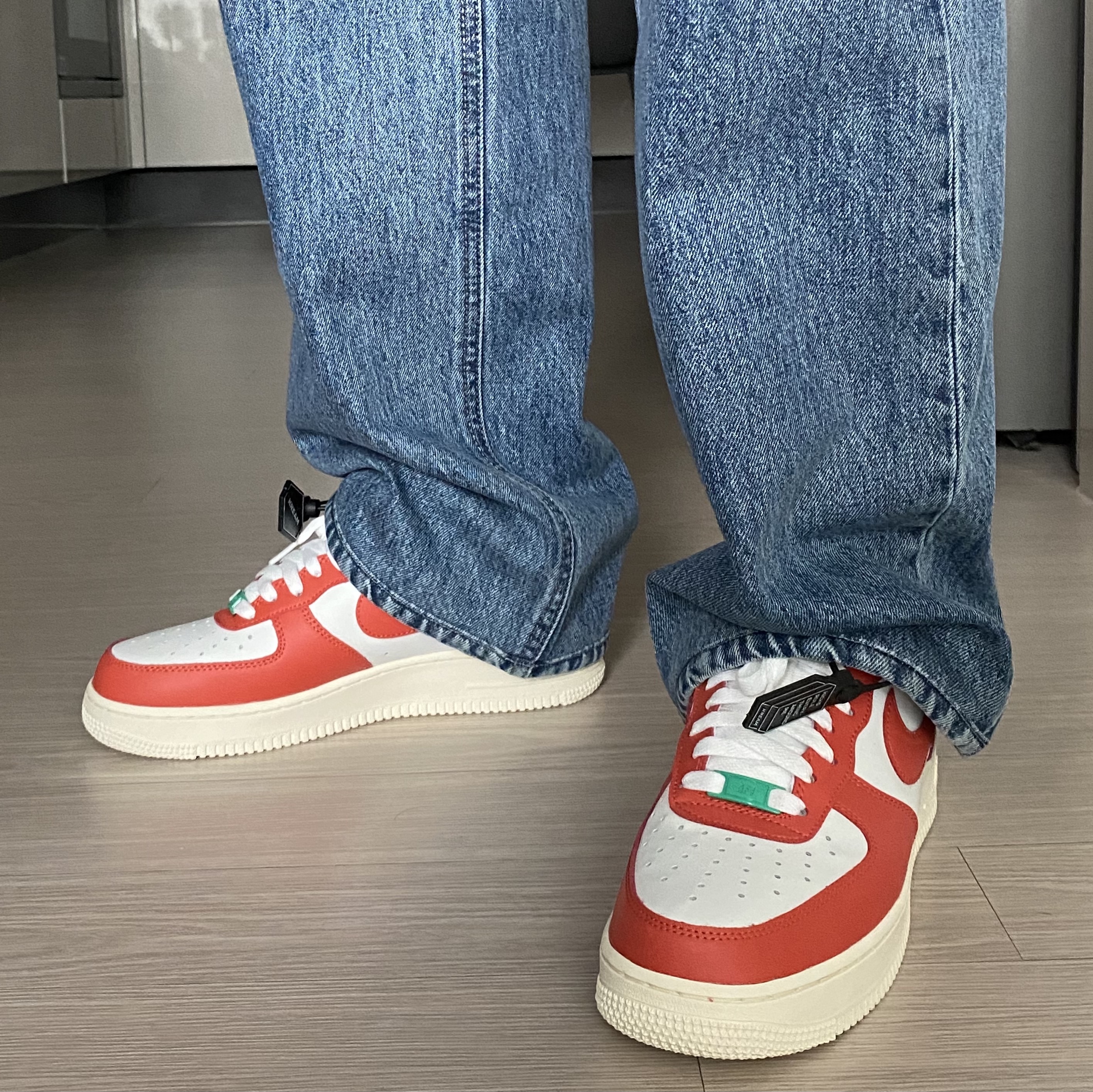 Nike Air Force 1 '07 LV8 Pojangmacha 착용 스타일