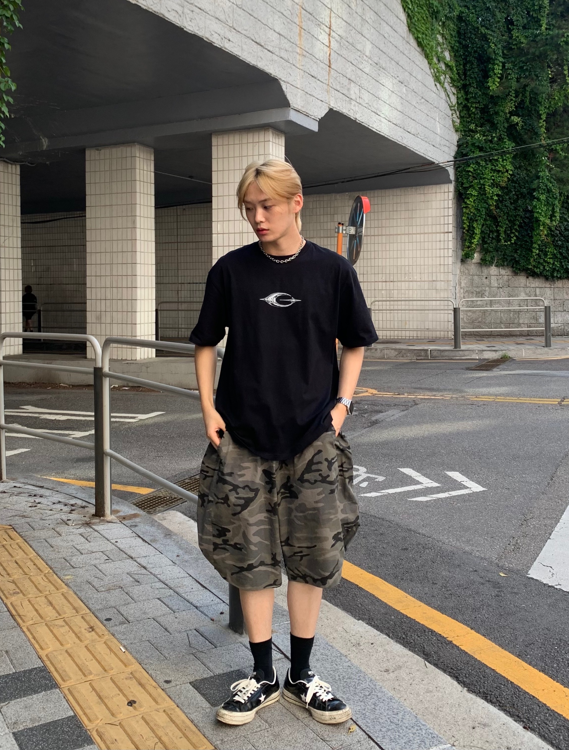 Converse One Star Ox HanByeol Black 착용 스타일 - 1