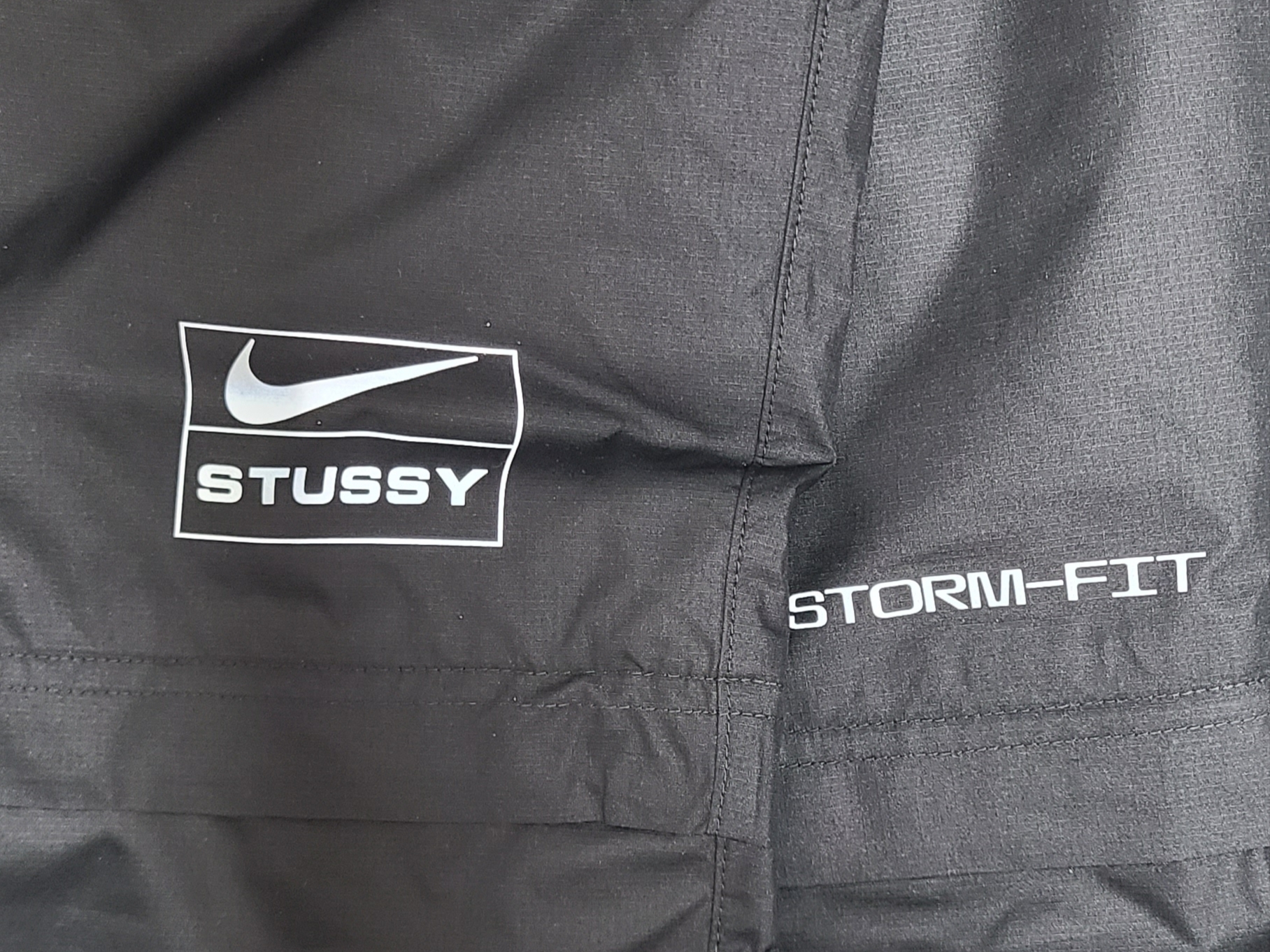 Nike x Stussy NRG FL Storm-Fit Pants Black (DO7170-010) 착용 스타일 - 2
