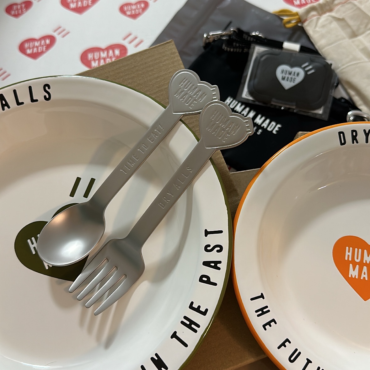 Human Made Heart Spoon & Fork Set Silver, Human Made Enamel Plate 230mm Olive Drab 착용 스타일
