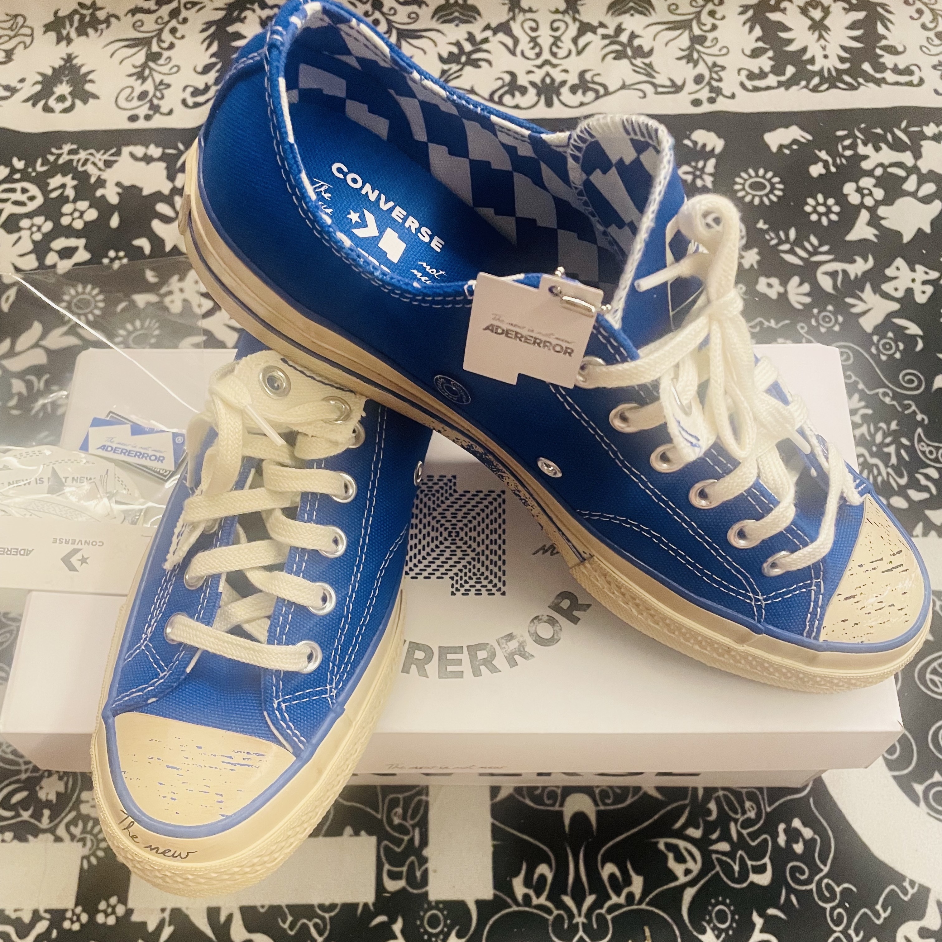 Converse x Ader Error Chuck 70 Ox Imperial Blue 착용 스타일