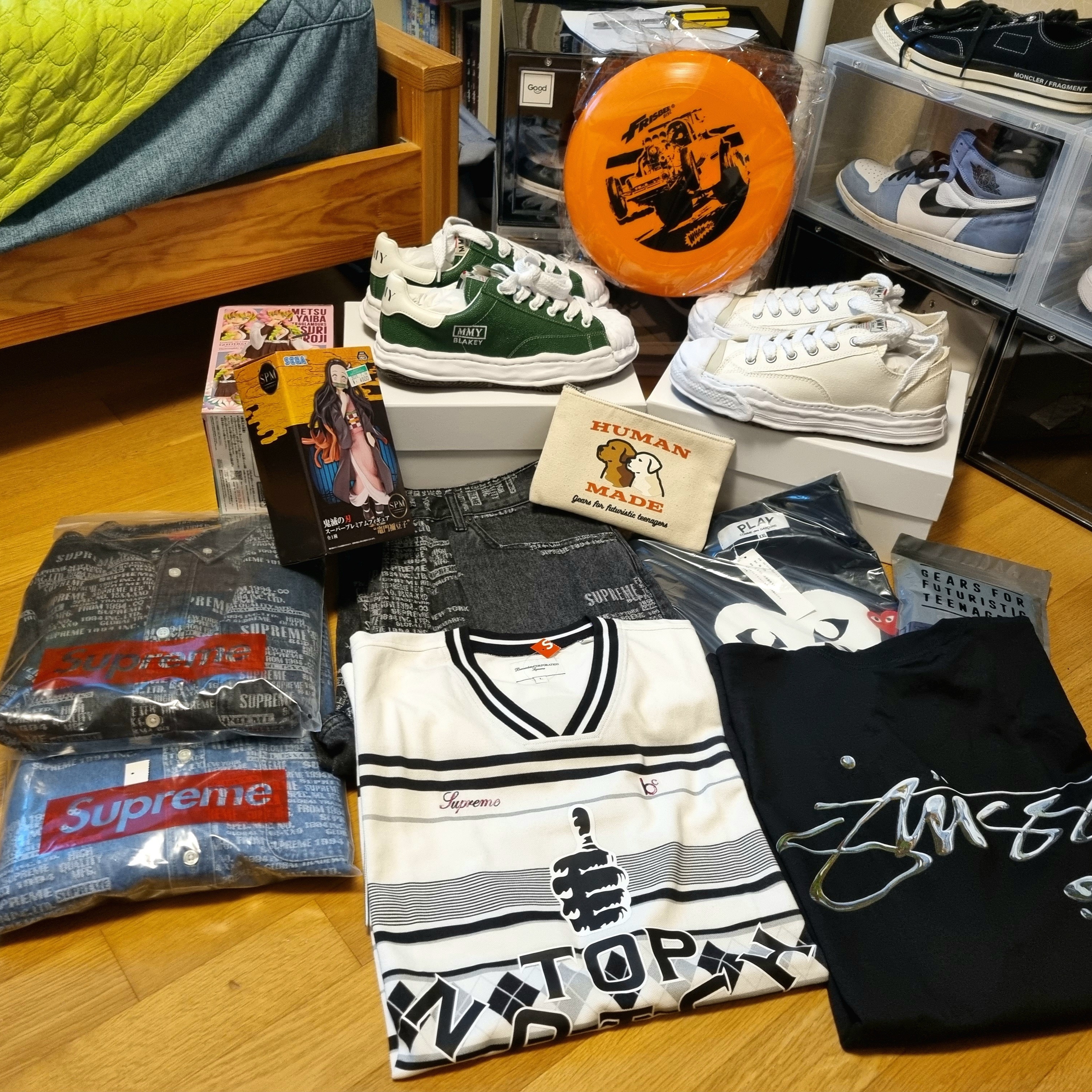 Maison Mihara Yasuhiro Hank OG Sole Canvas Low-top Sneakers White, Supreme Trademark Jacquard Denim Shirt Washed Blue - 23SS 착용 스타일