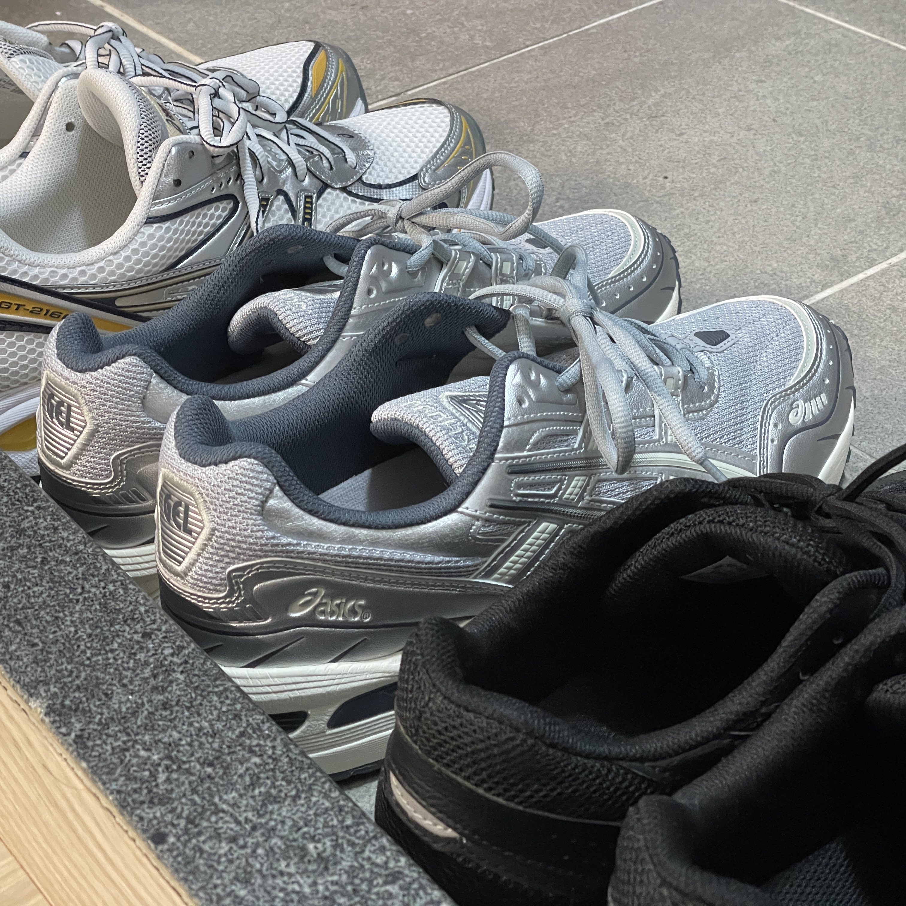 Asics Gel-1090 Piedmont Grey, Asics GT-2160 White Pure Silver 착용 스타일 - 3