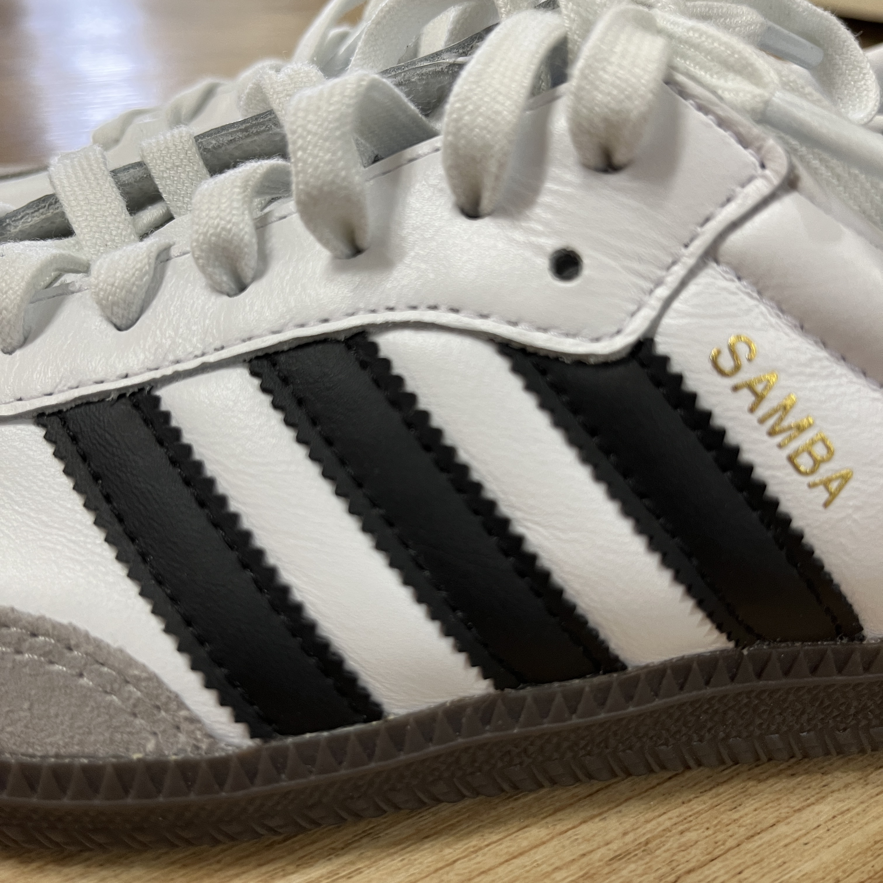 Adidas Samba OG Cloud White 착용 스타일 - 2