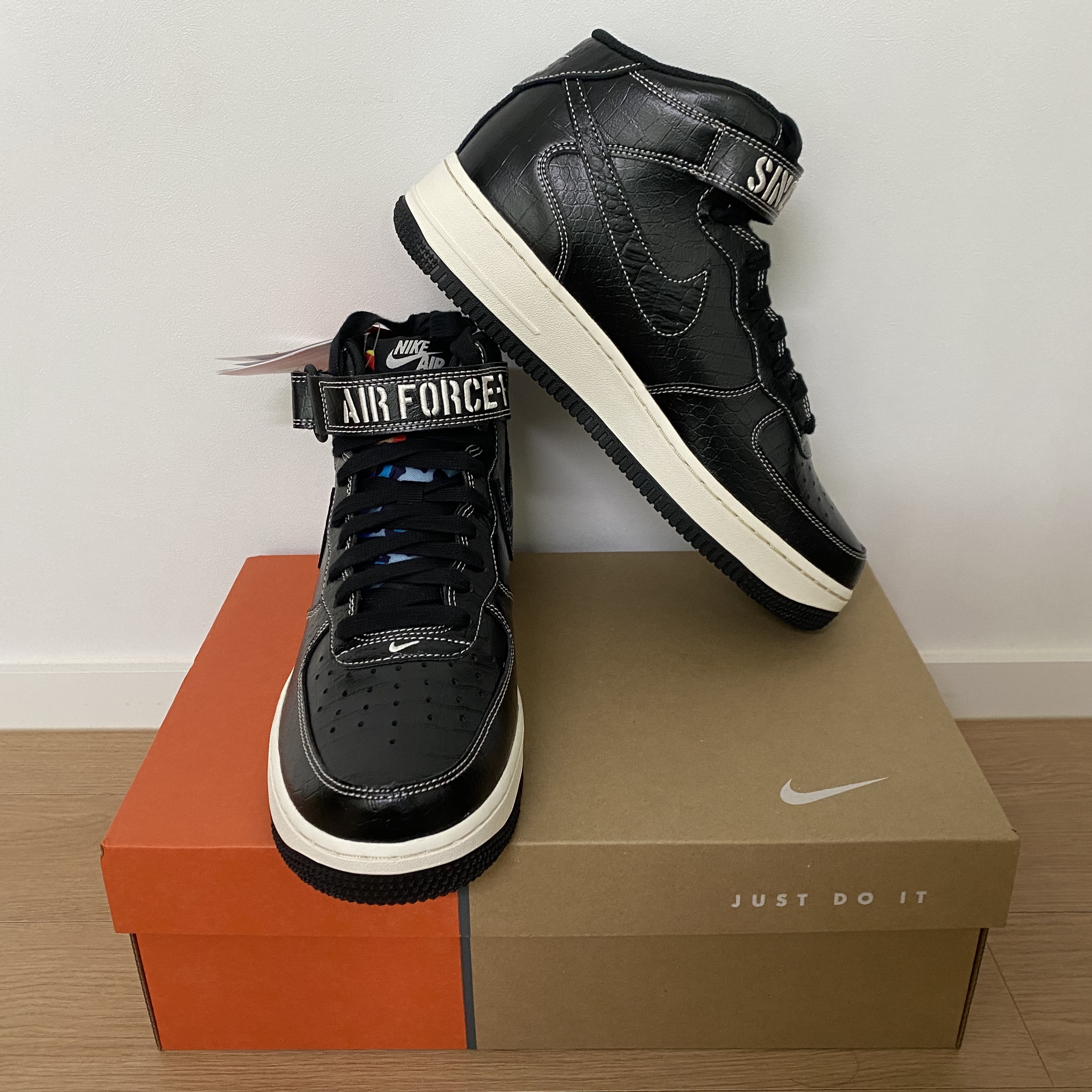 Nike Air Force 1 Mid '07 LX Our Force 1 착용 스타일 - 2