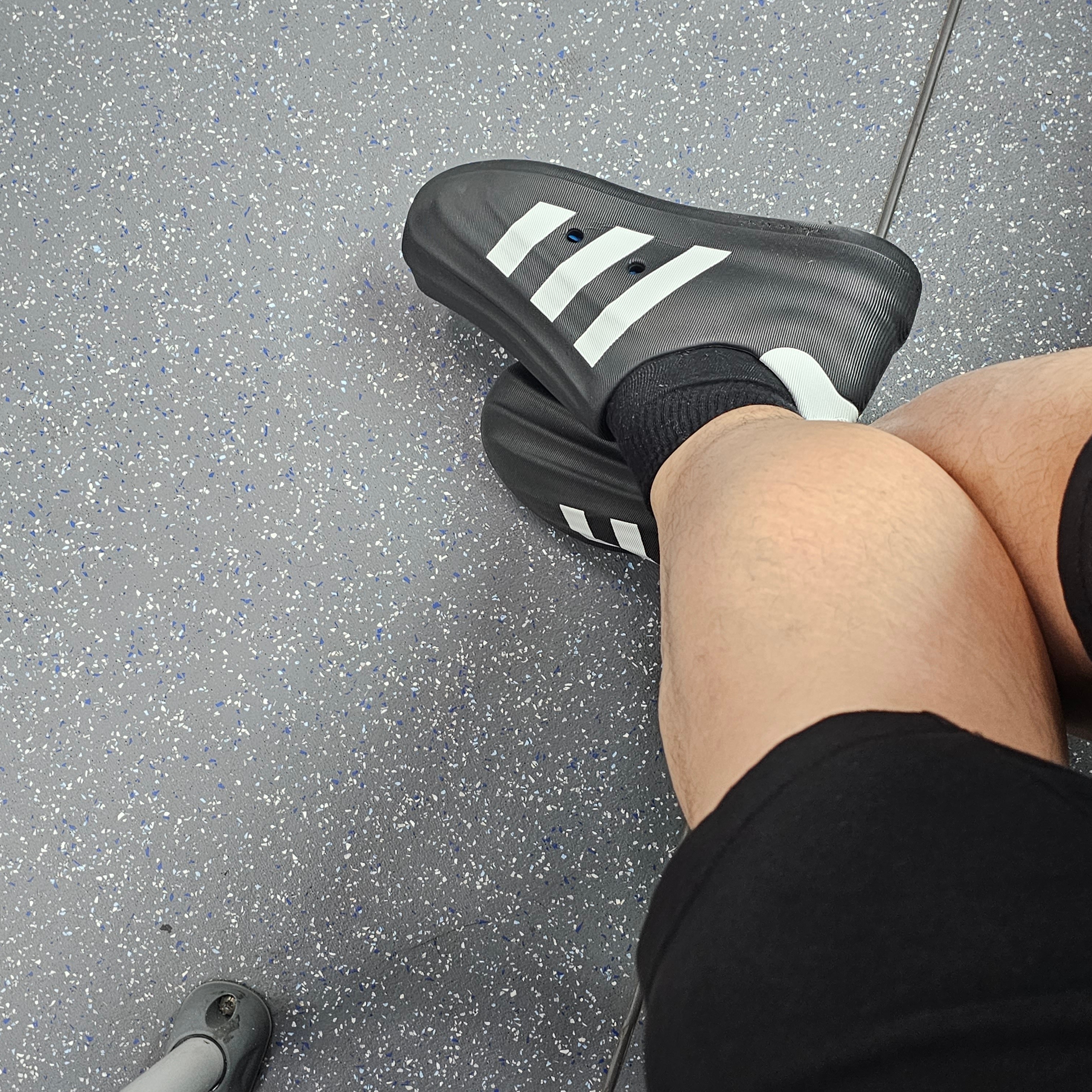 Adidas Adifom Superstar Core Black Cloud White 착용 스타일 - 1