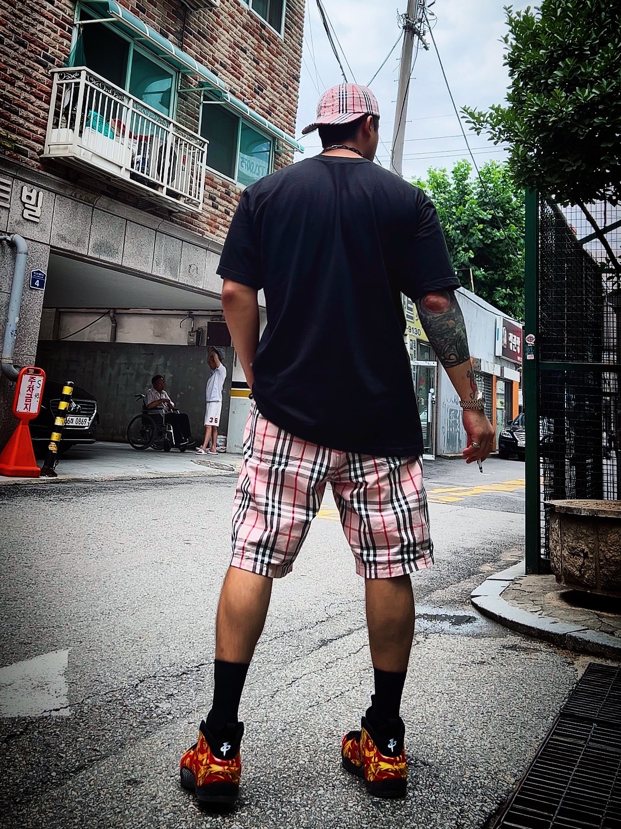 Supreme x Burberry Denim 6-Panel Pink - 22SS, Supreme x Burberry Denim Shorts Pink - 22SS μ°©μ© μ€νμΌ - 1