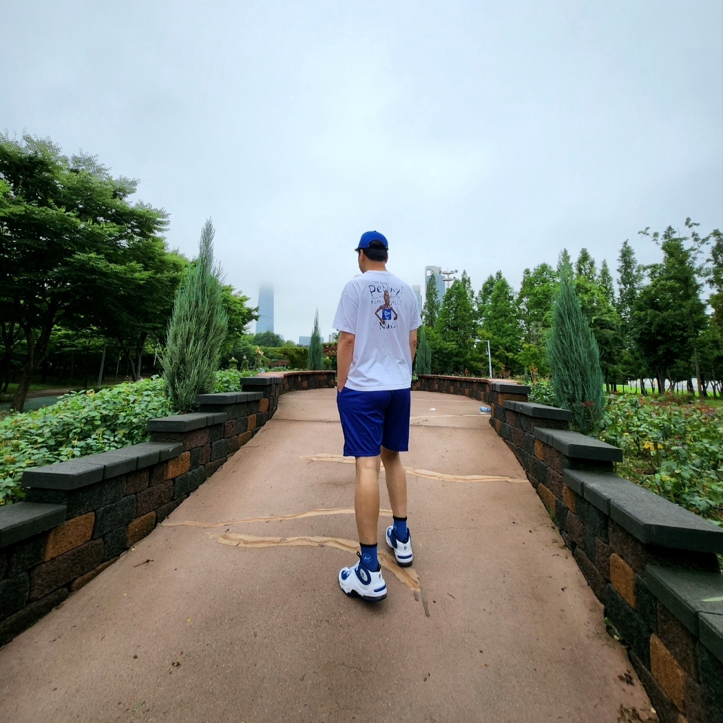 Nike Air Penny II Orlando 2015, Puma x AMI Low Curve Cap Dazzling Blue 착용 스타일