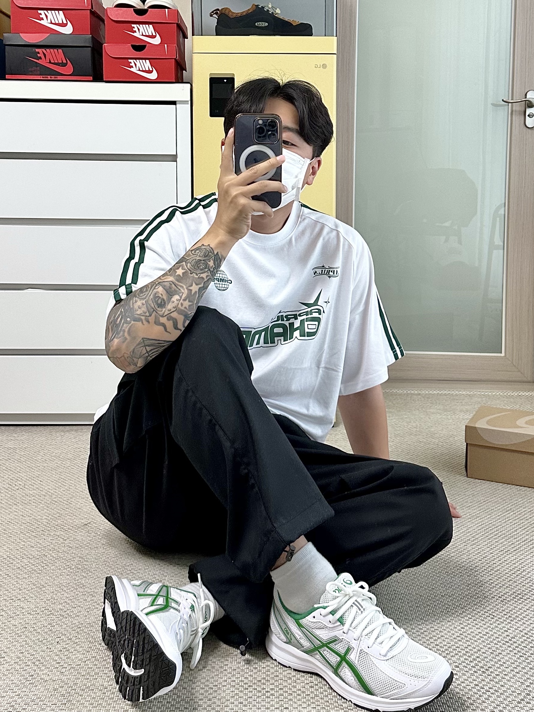 Asics Jog 100 S White Green - 2E Wide 착용 스타일 - 1