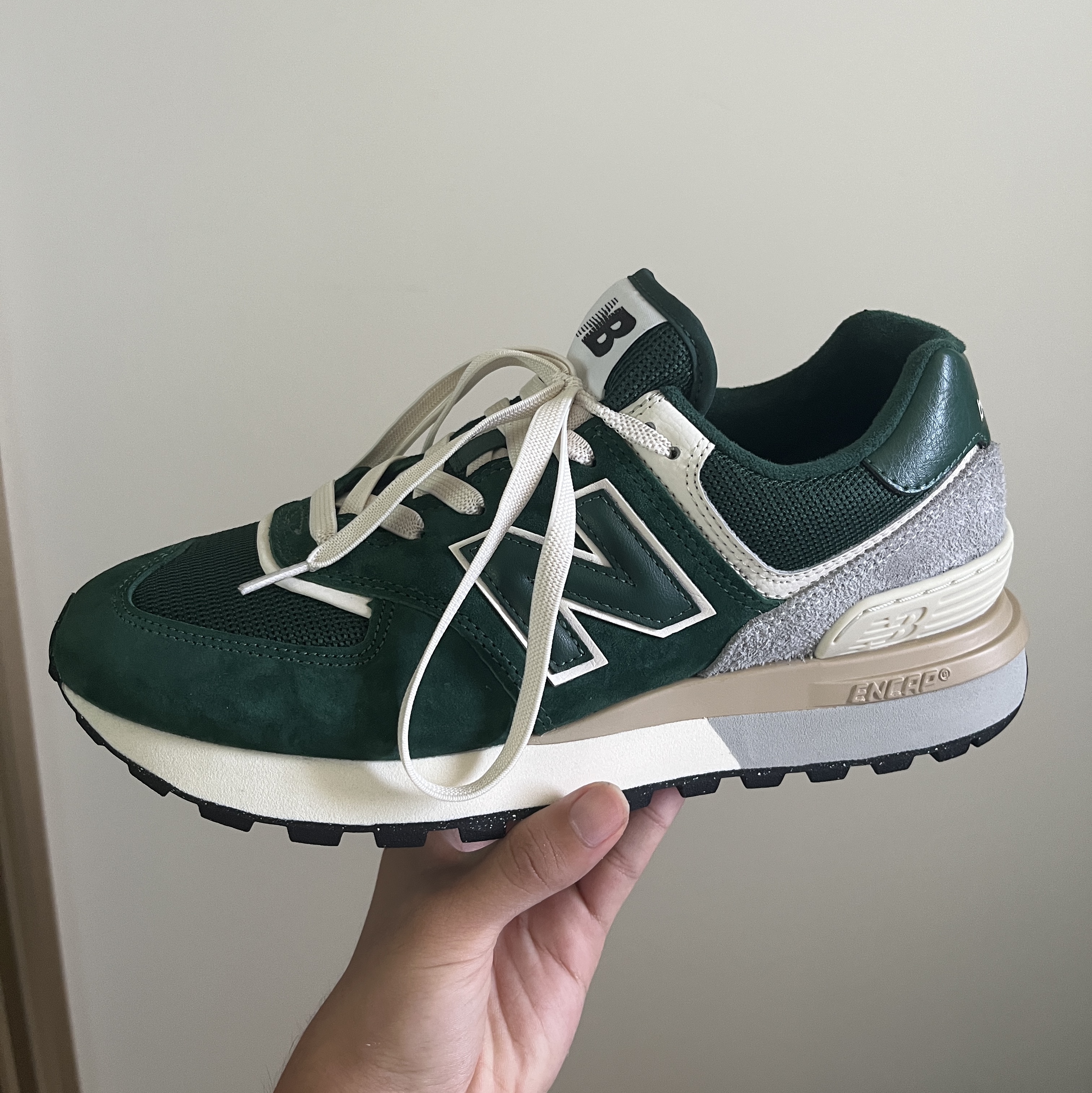 New Balance 574 Legacy Green 착용 스타일