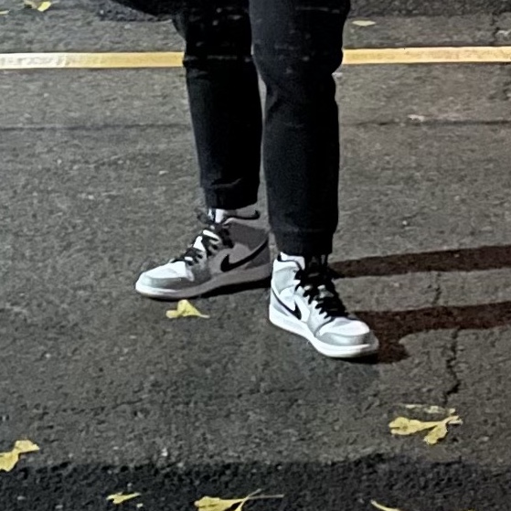 Jordan 1 Mid Light Smoke Grey 착용 스타일