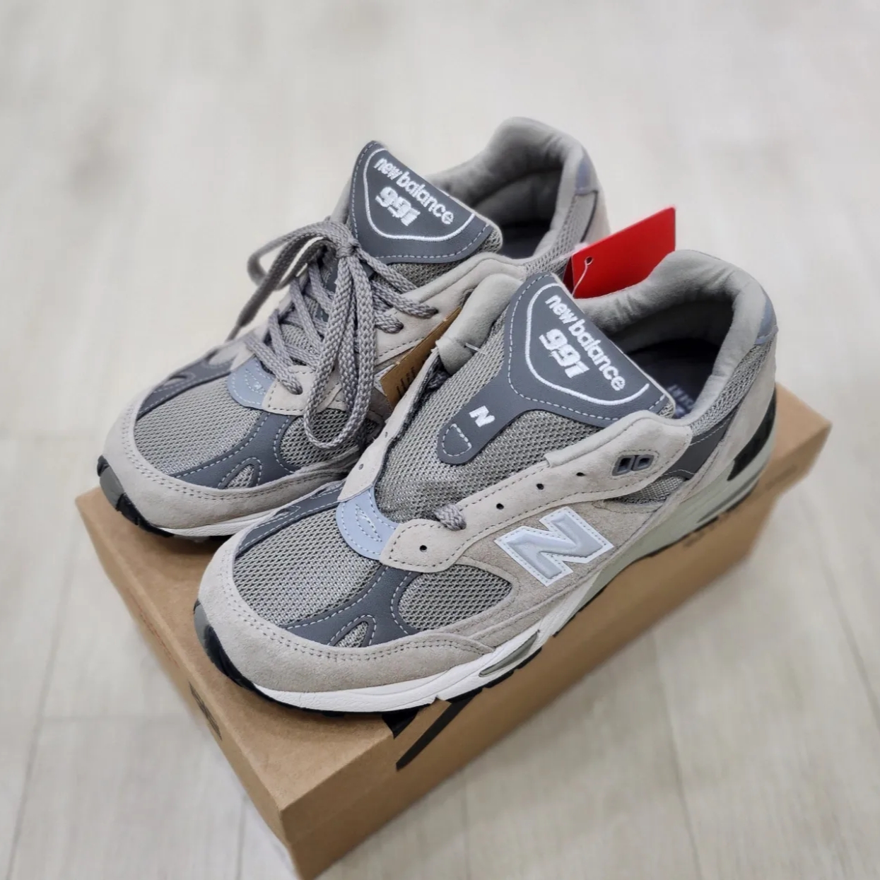 New Balance 991 Made in UK Grey 착용 스타일 - 2
