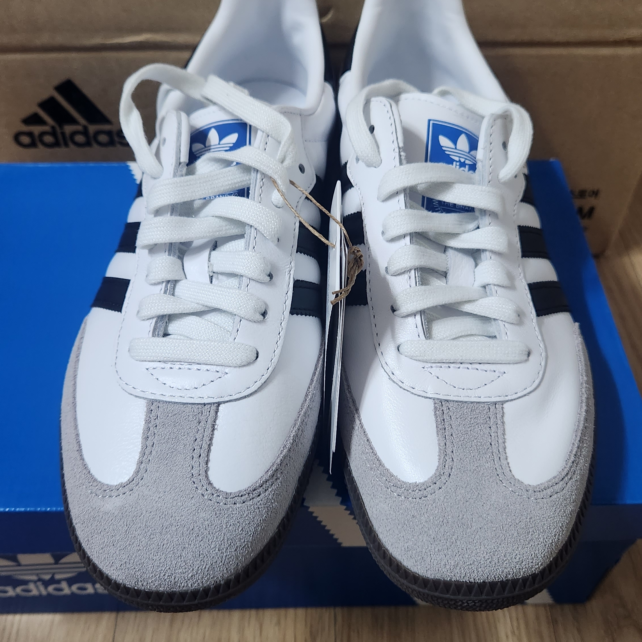 Adidas Samba OG Cloud White 착용 스타일 - 2
