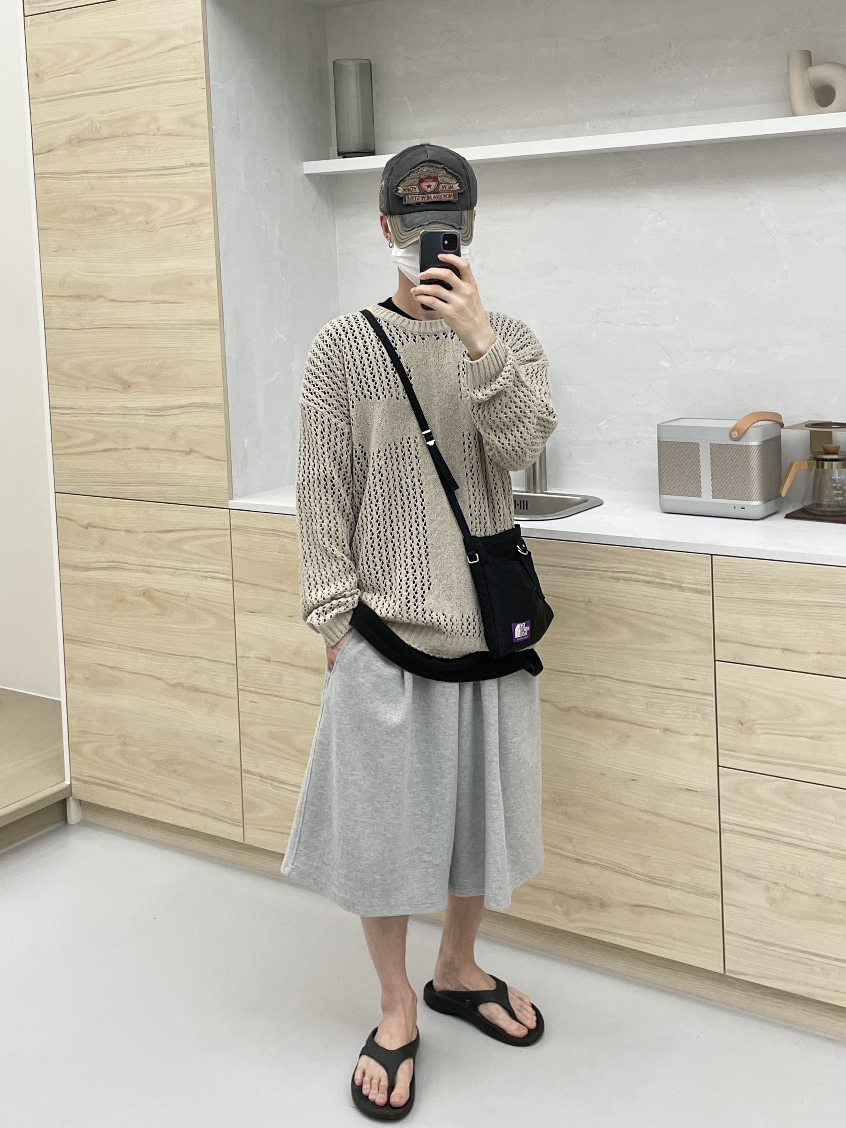 Oofos OOriginal Black 착용 스타일