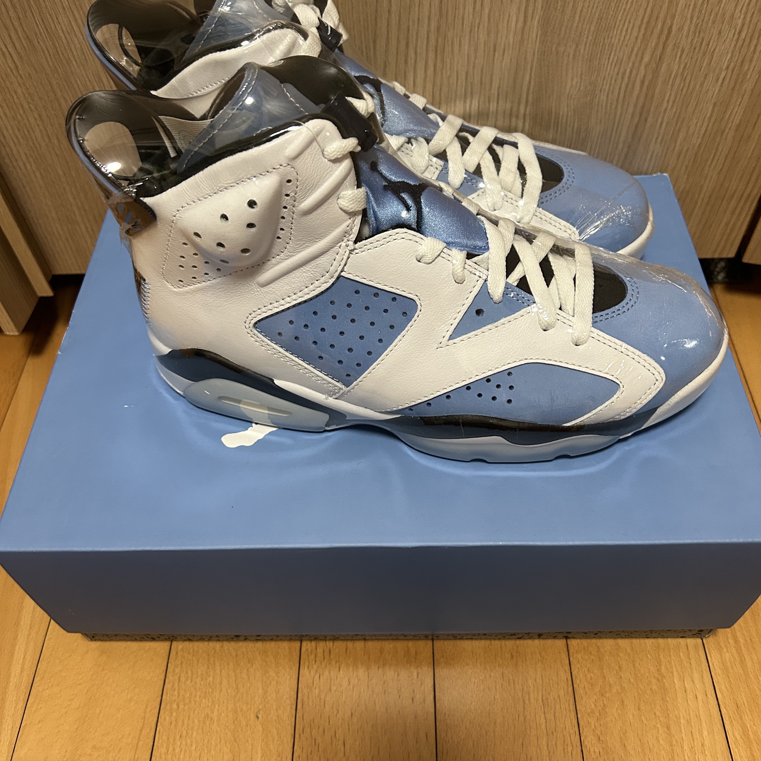 Jordan 6 Retro University Blue 착용 스타일