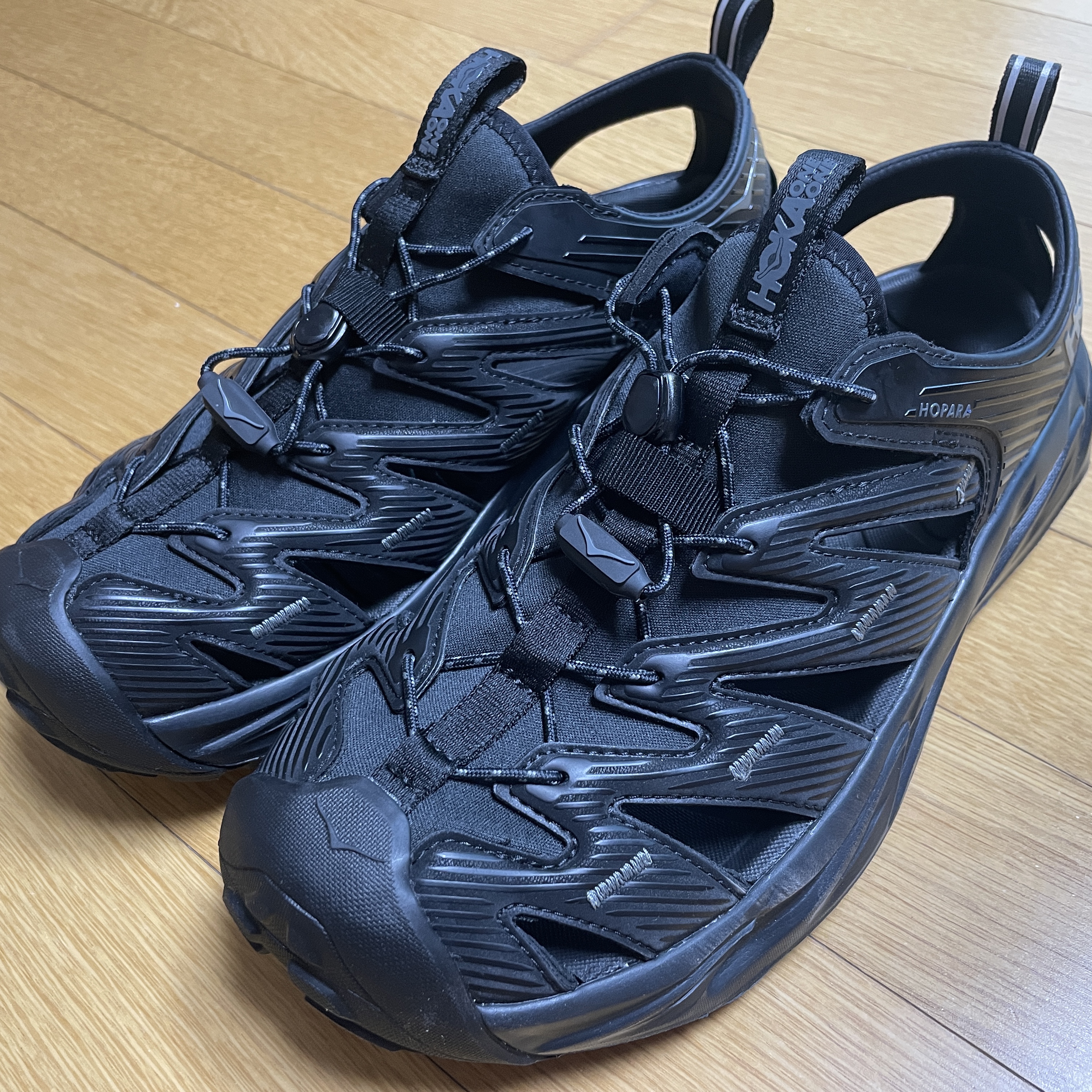 Hoka Hopara Black 착용 스타일 - 2