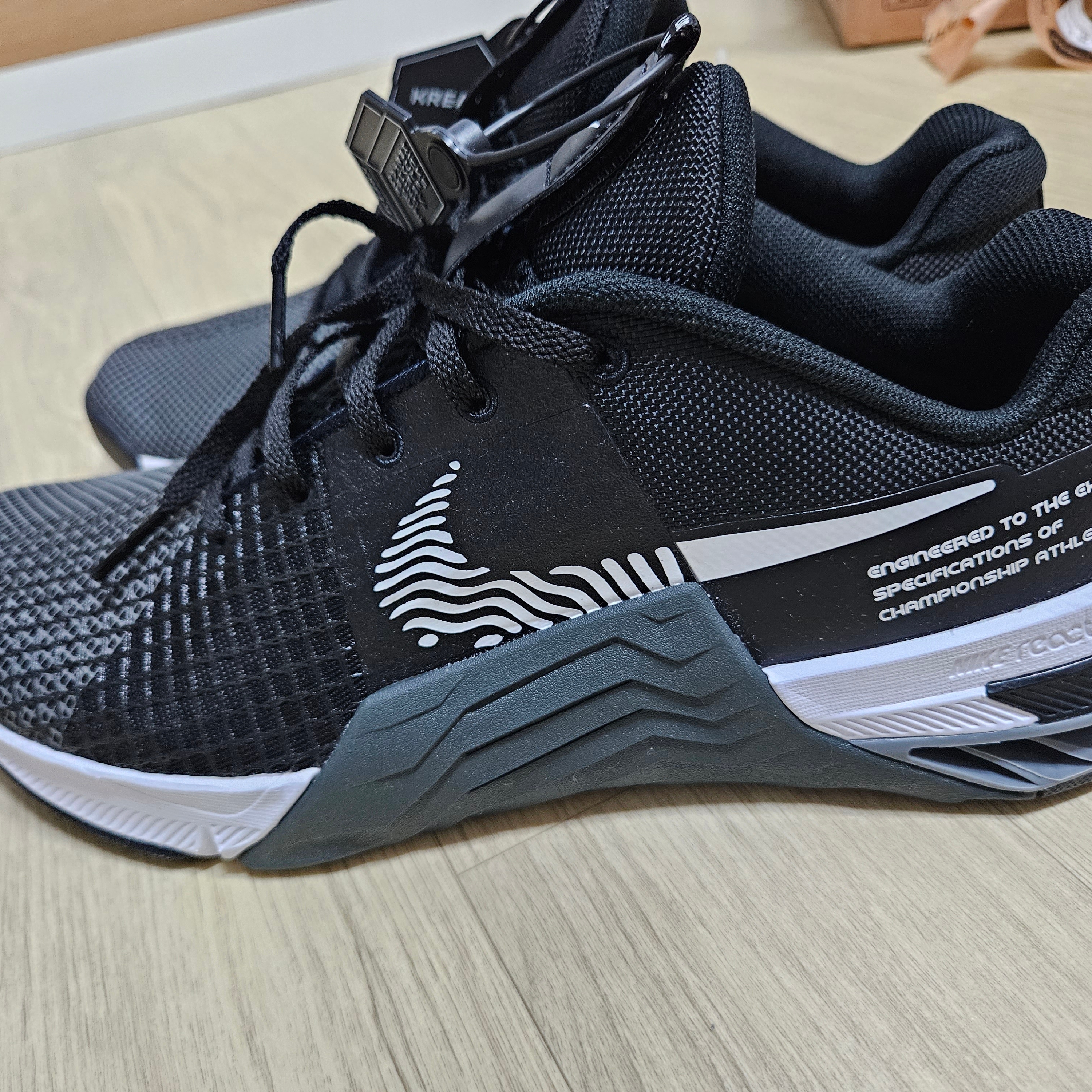 Nike Metcon 8 Black White 착용 스타일