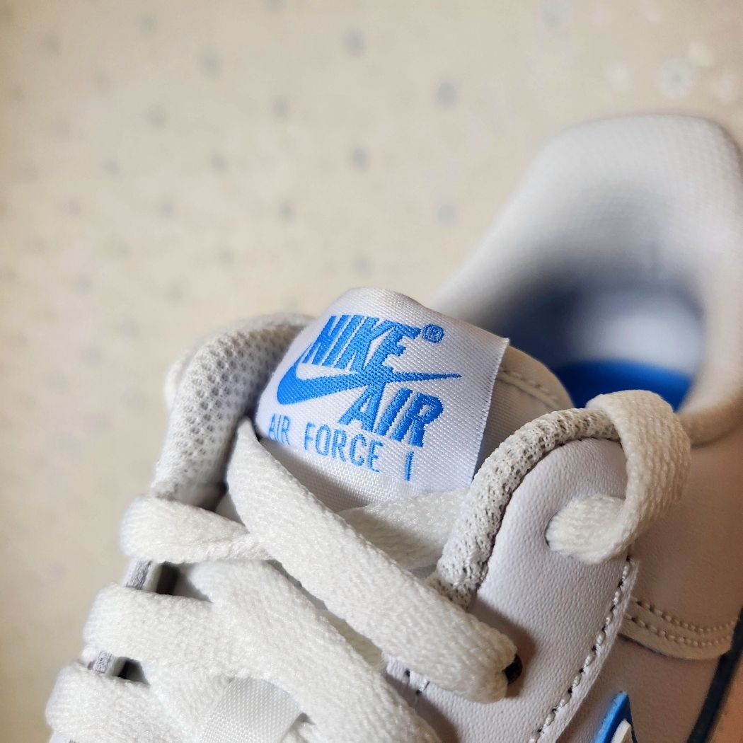 Nike Air Force 1 '07 White University Blue 착용 스타일 - 4