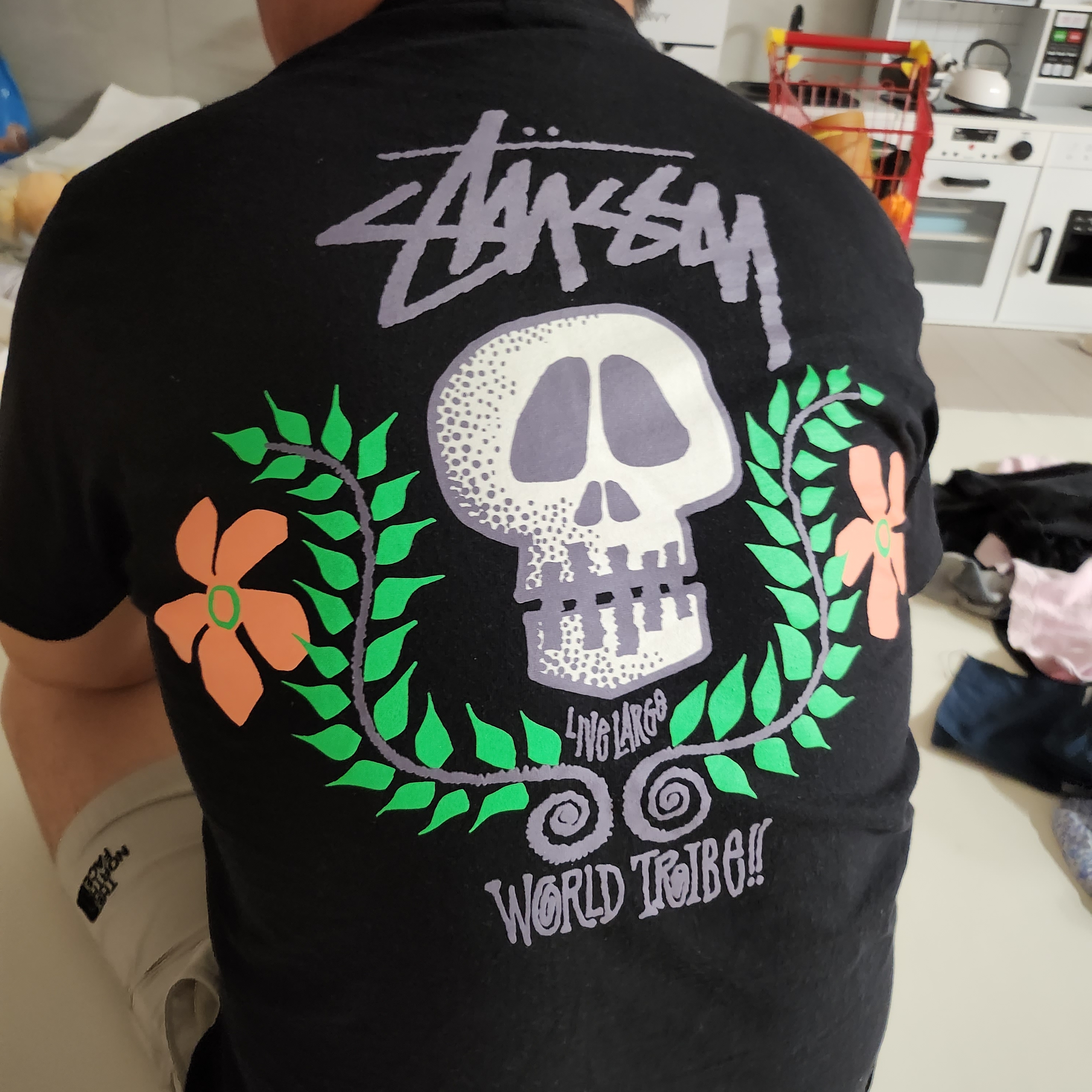 Stussy Skull Crest T-Shirt Black 착용 스타일