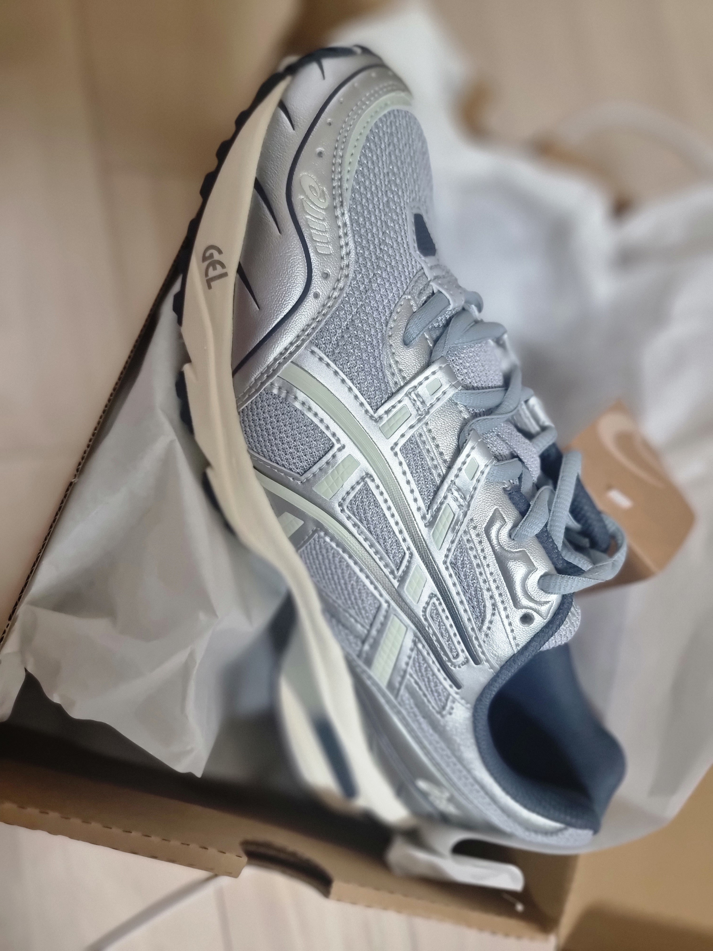 Asics Gel-1090 Piedmont Grey 착용 스타일