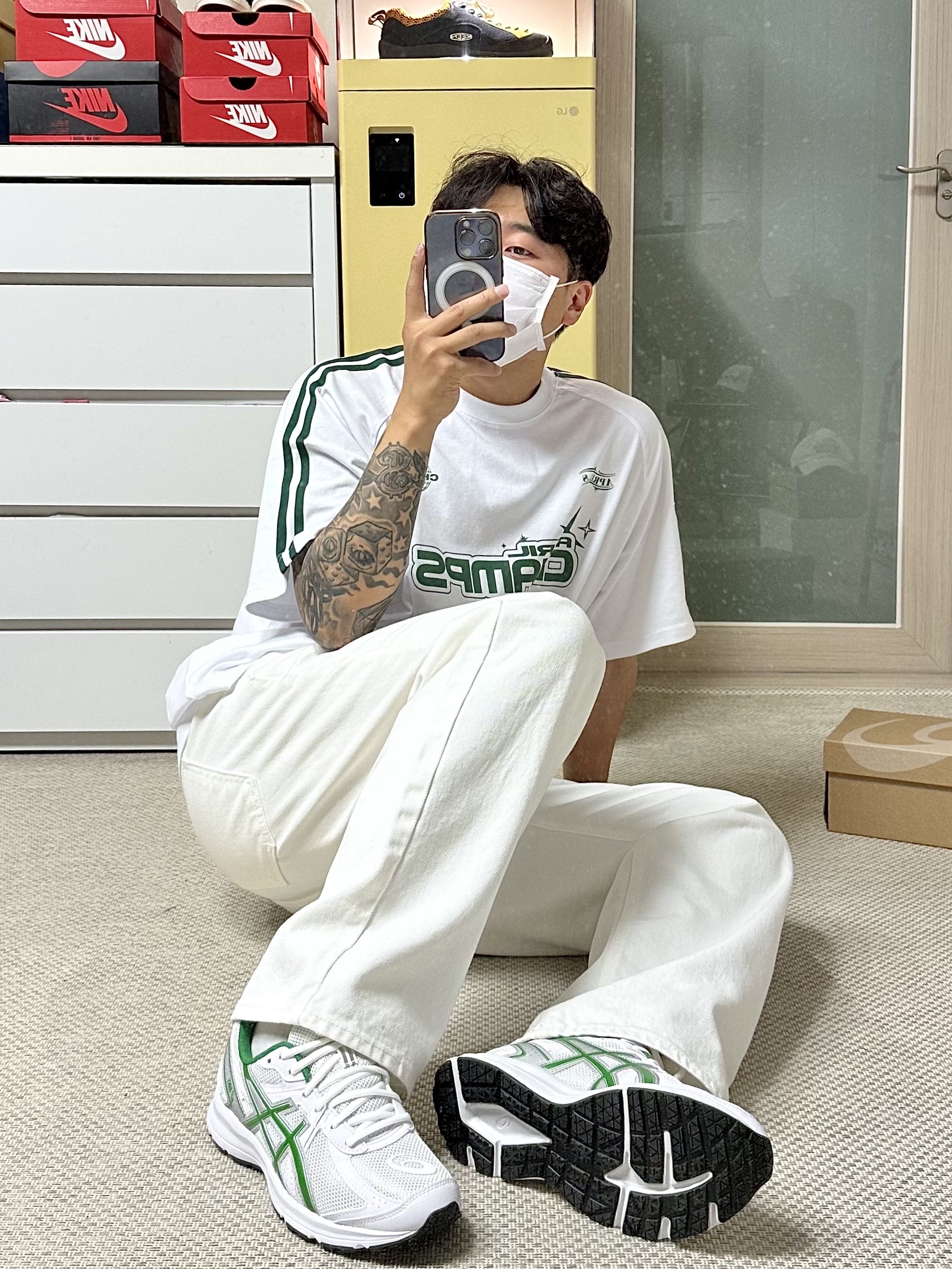 Asics Jog 100 S White Green - 2E Wide 착용 스타일 - 3