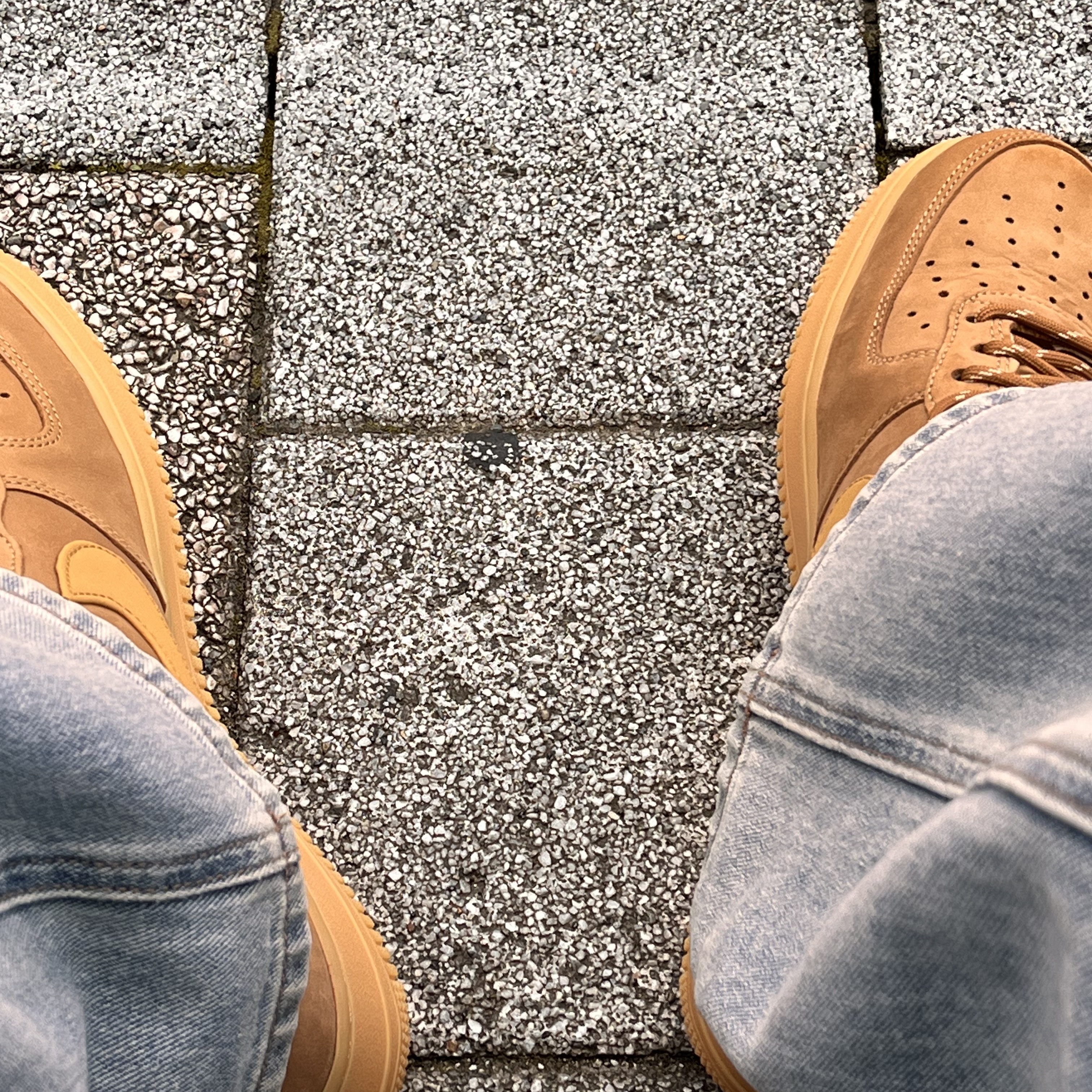 Nike Air Force 1 '07 WB Flax 착용 스타일