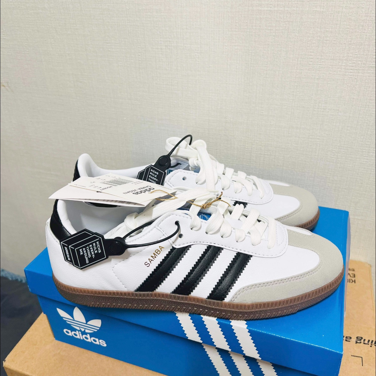 Adidas Samba Vegan White Black 착용 스타일 - 1